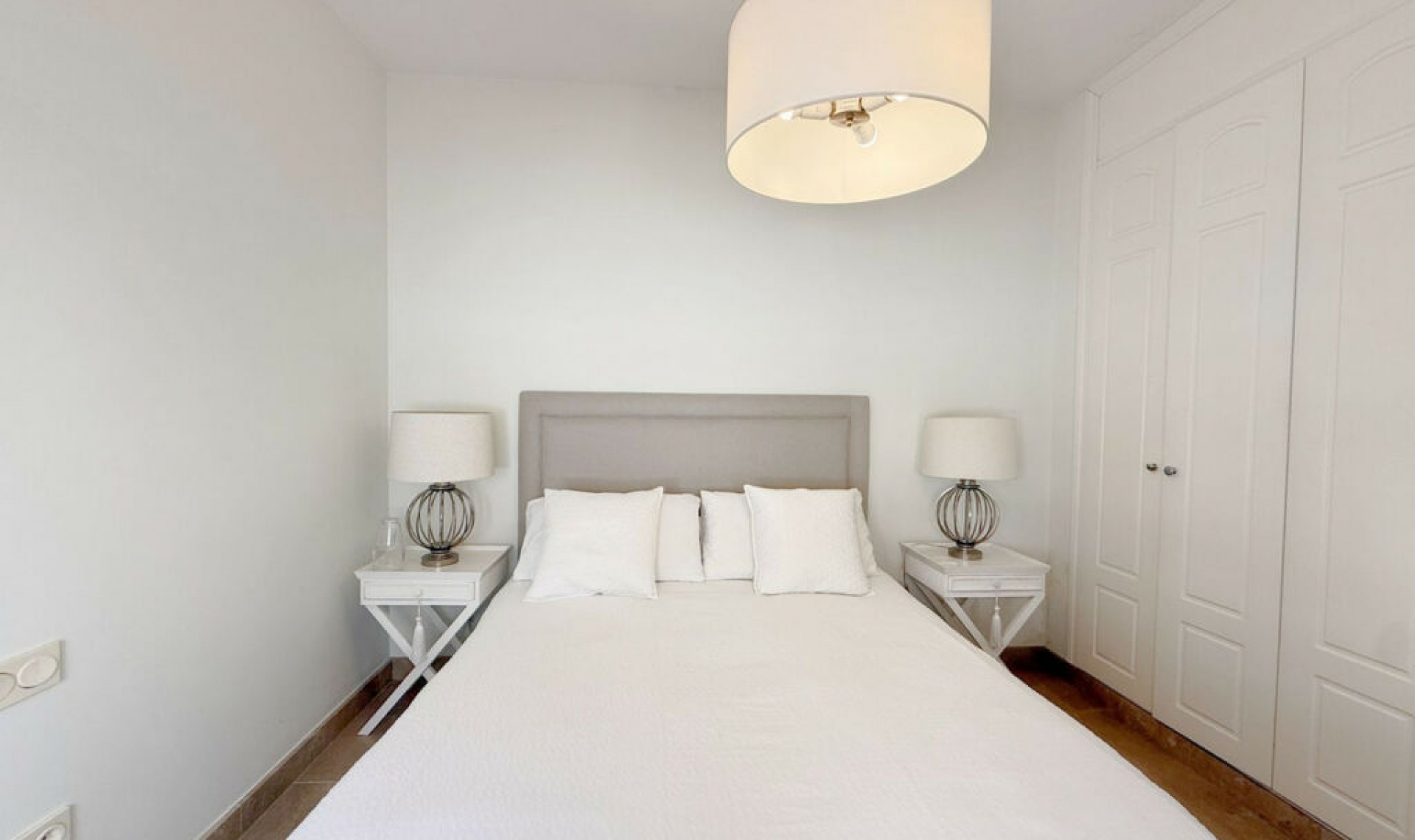 Resale - Apartment -
La Alcaidesa