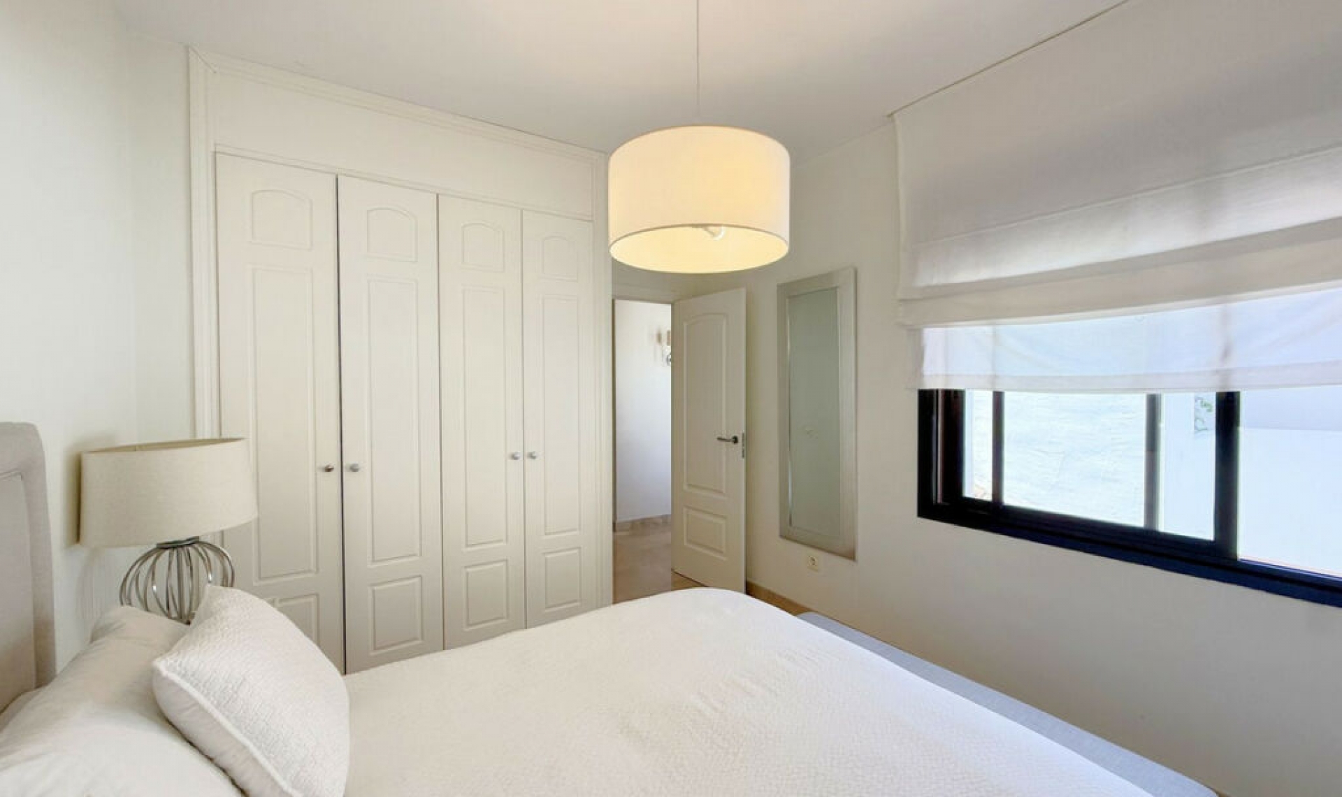 Resale - Apartment -
La Alcaidesa