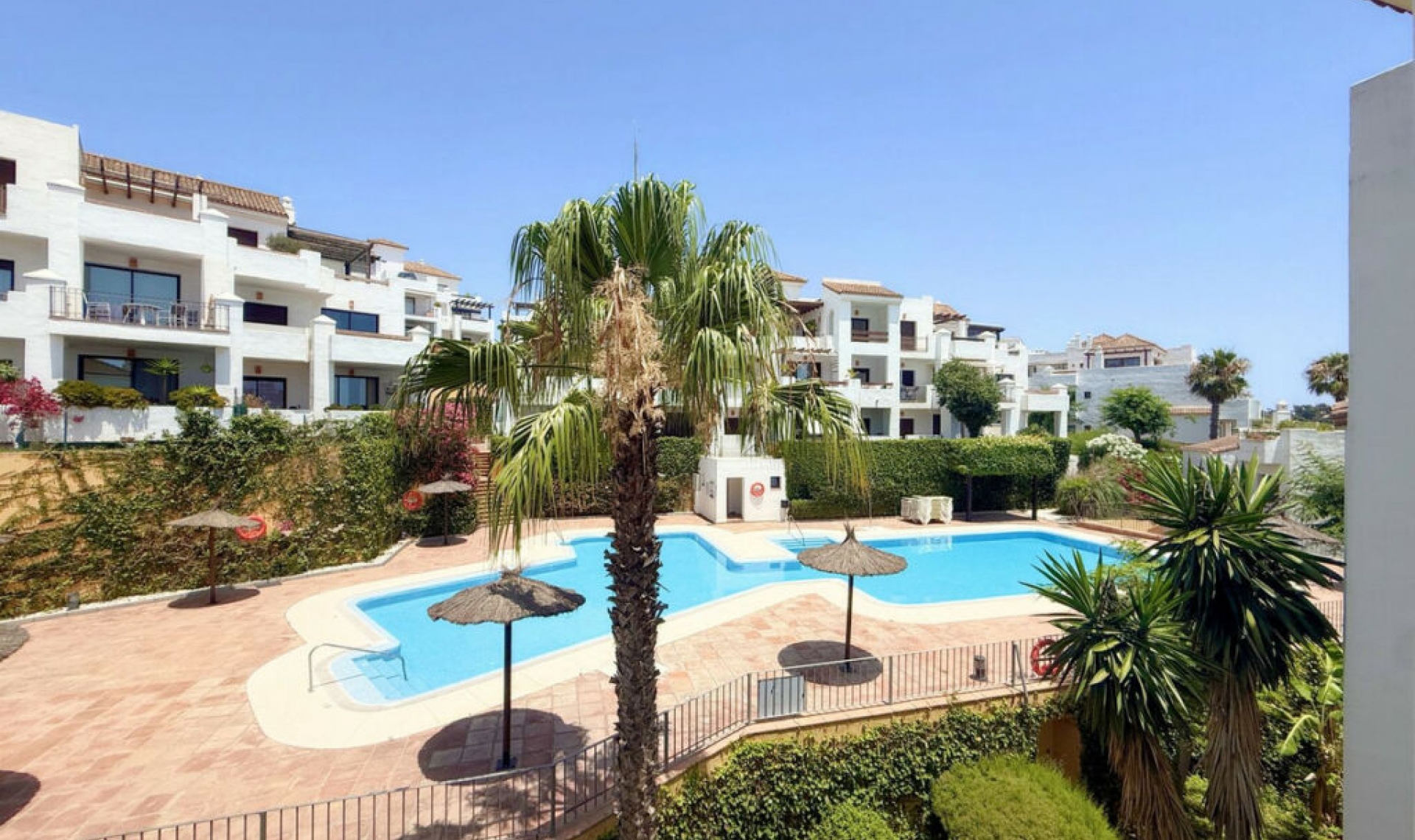 Resale - Apartment -
La Alcaidesa