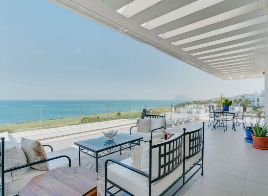 Resale - Apartment -
La Alcaidesa