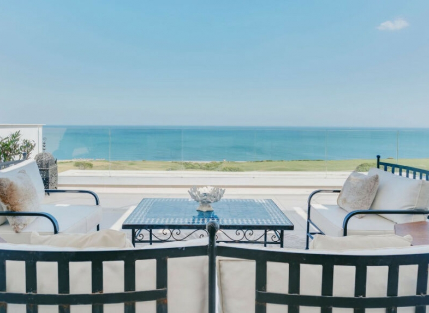 Resale - Apartment -
La Alcaidesa