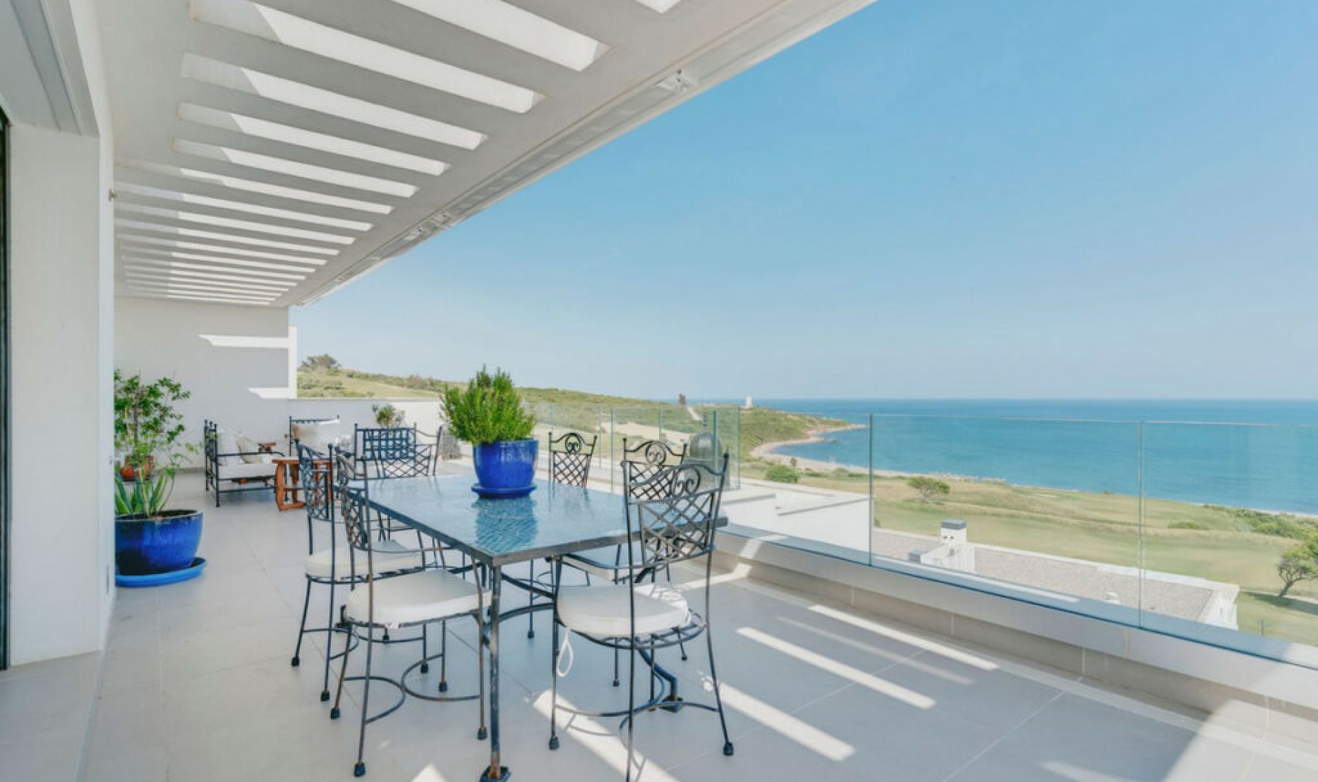 Resale - Apartment -
La Alcaidesa