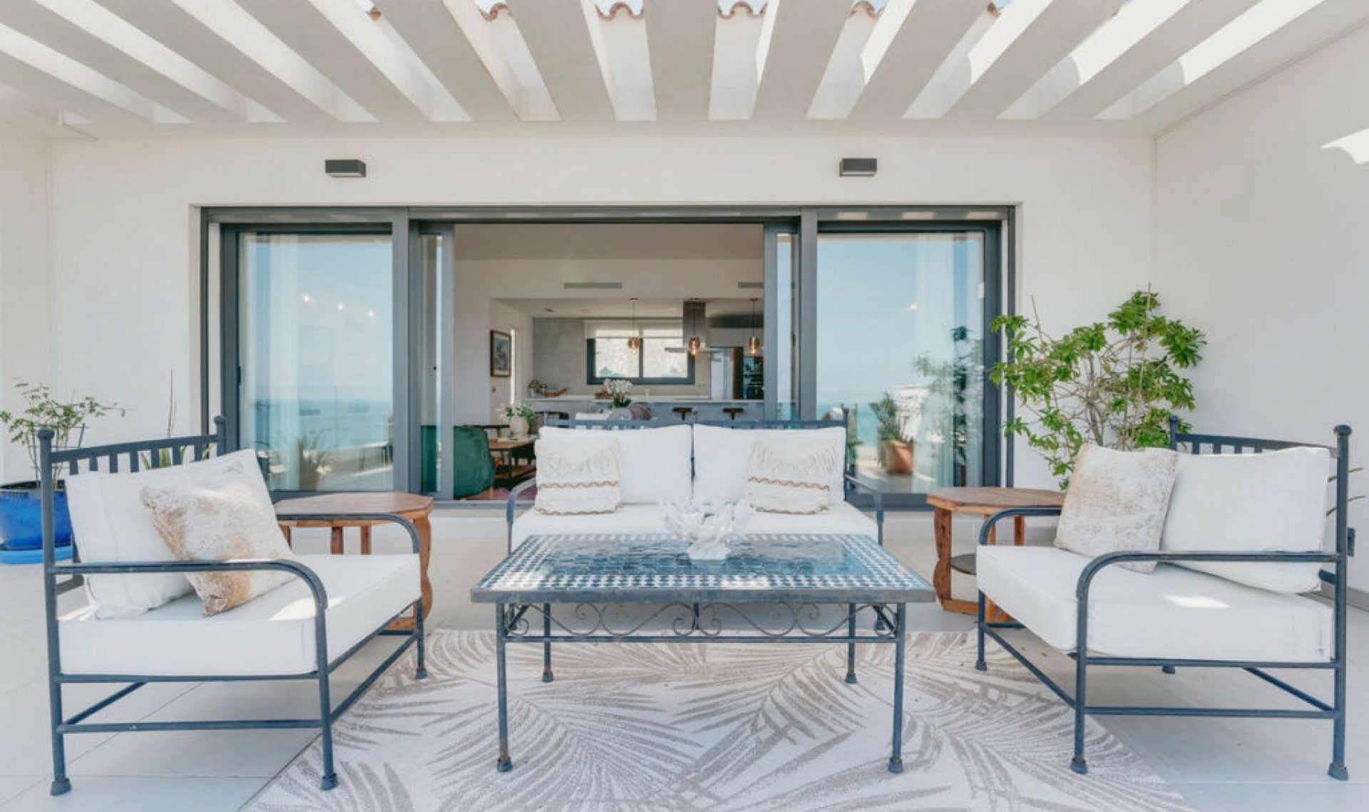 Resale - Apartment -
La Alcaidesa