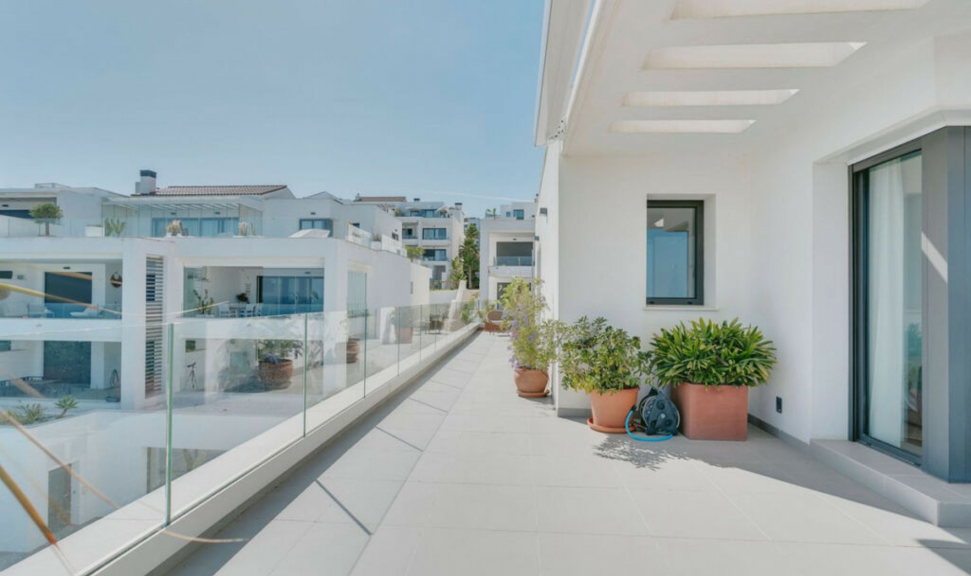 Resale - Apartment -
La Alcaidesa