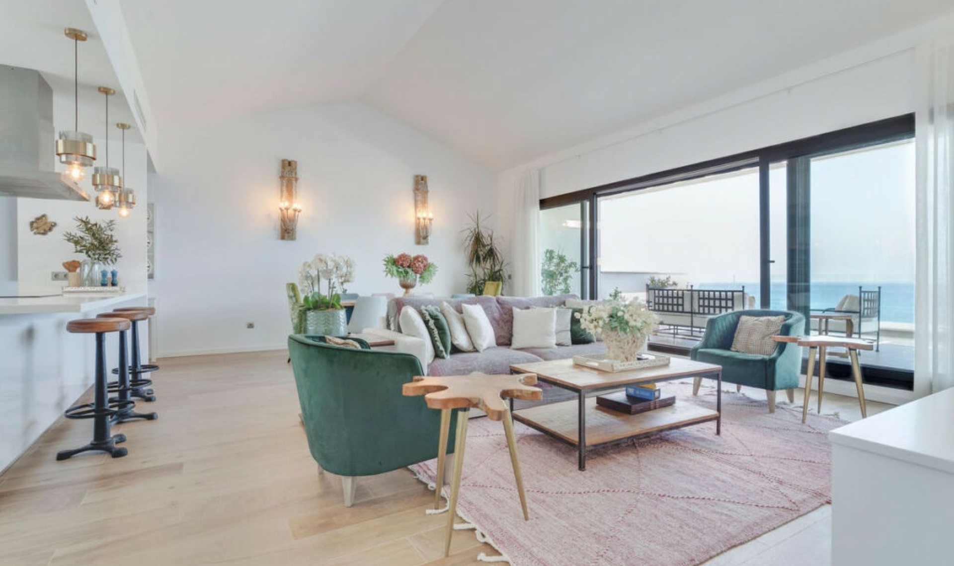 Resale - Apartment -
La Alcaidesa