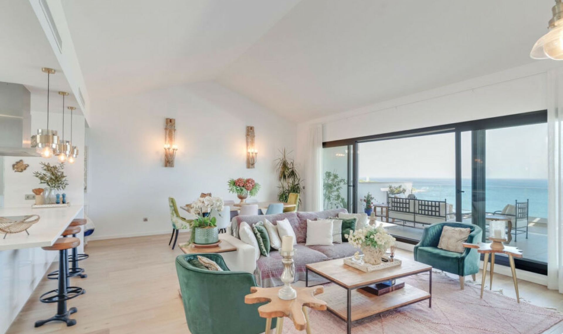 Resale - Apartment -
La Alcaidesa