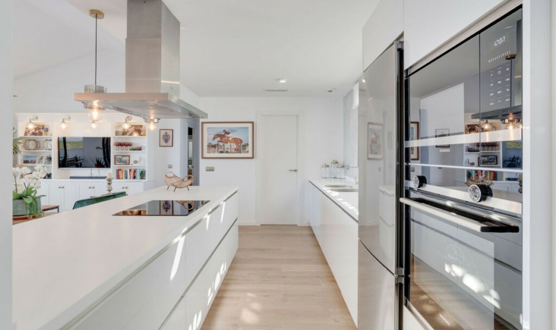 Resale - Apartment -
La Alcaidesa