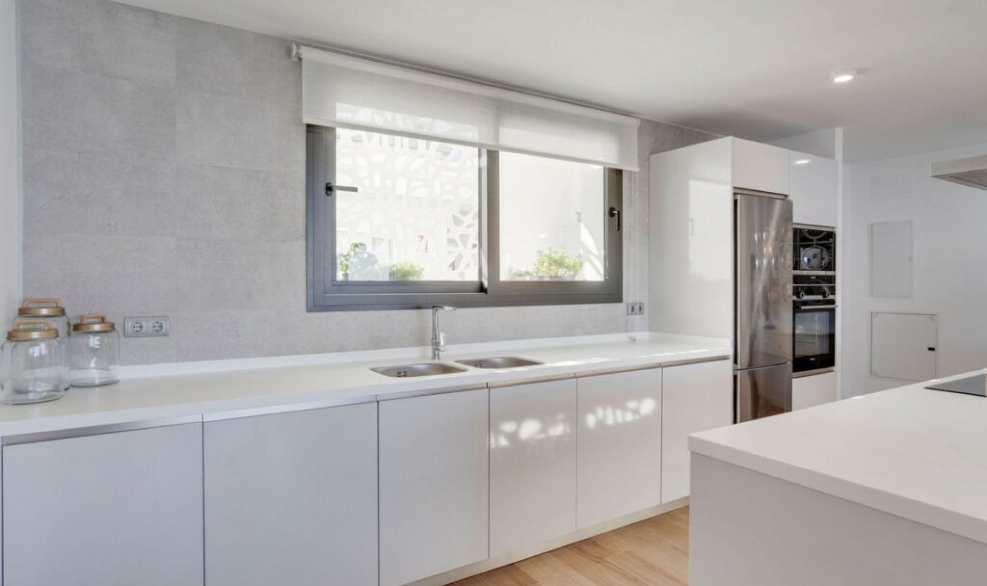 Resale - Apartment -
La Alcaidesa
