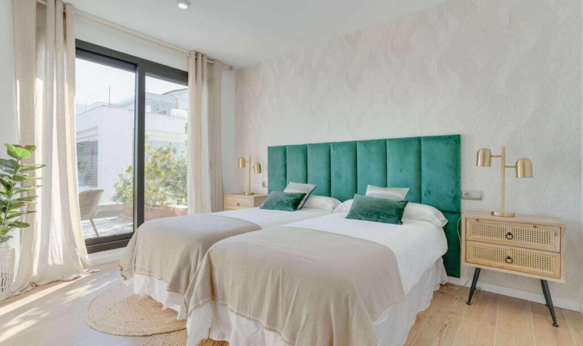 Resale - Apartment -
La Alcaidesa