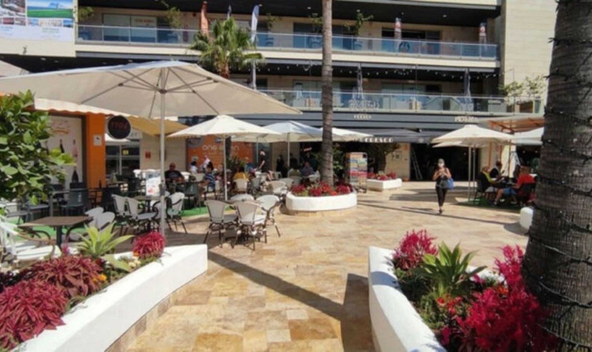 Resale - Apartment -
La Alcaidesa