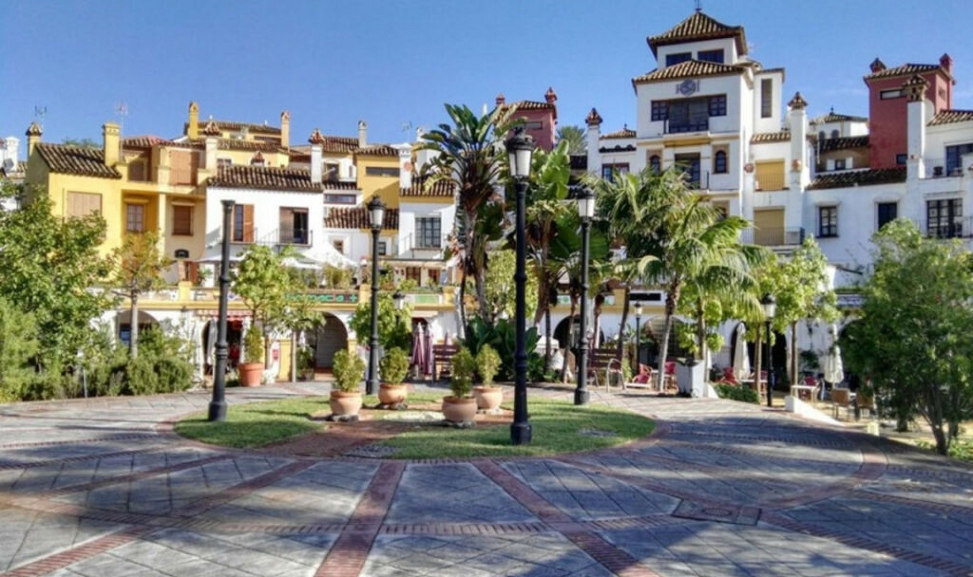 Resale - Apartment -
La Alcaidesa