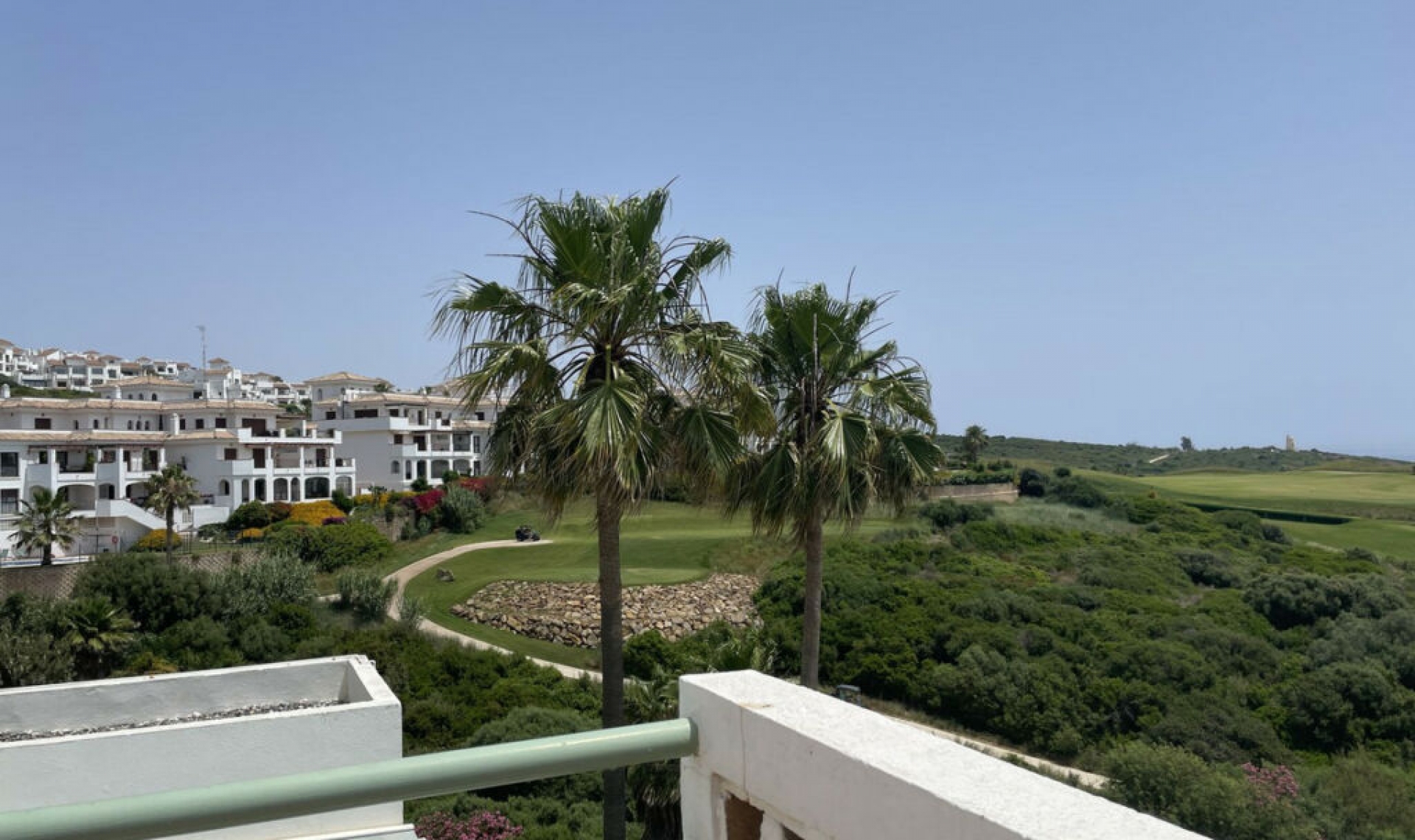 Resale - Apartment -
La Alcaidesa