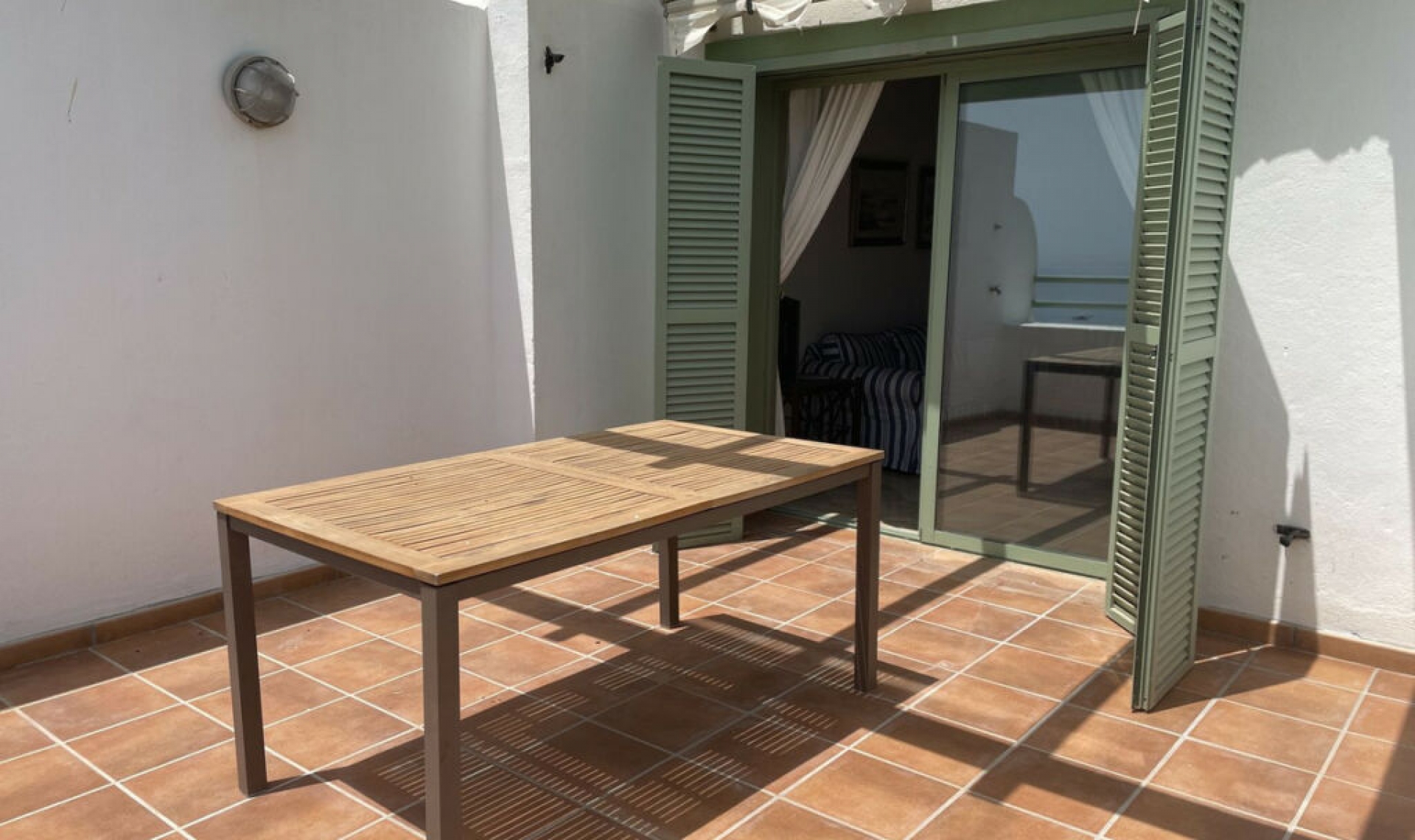 Resale - Apartment -
La Alcaidesa