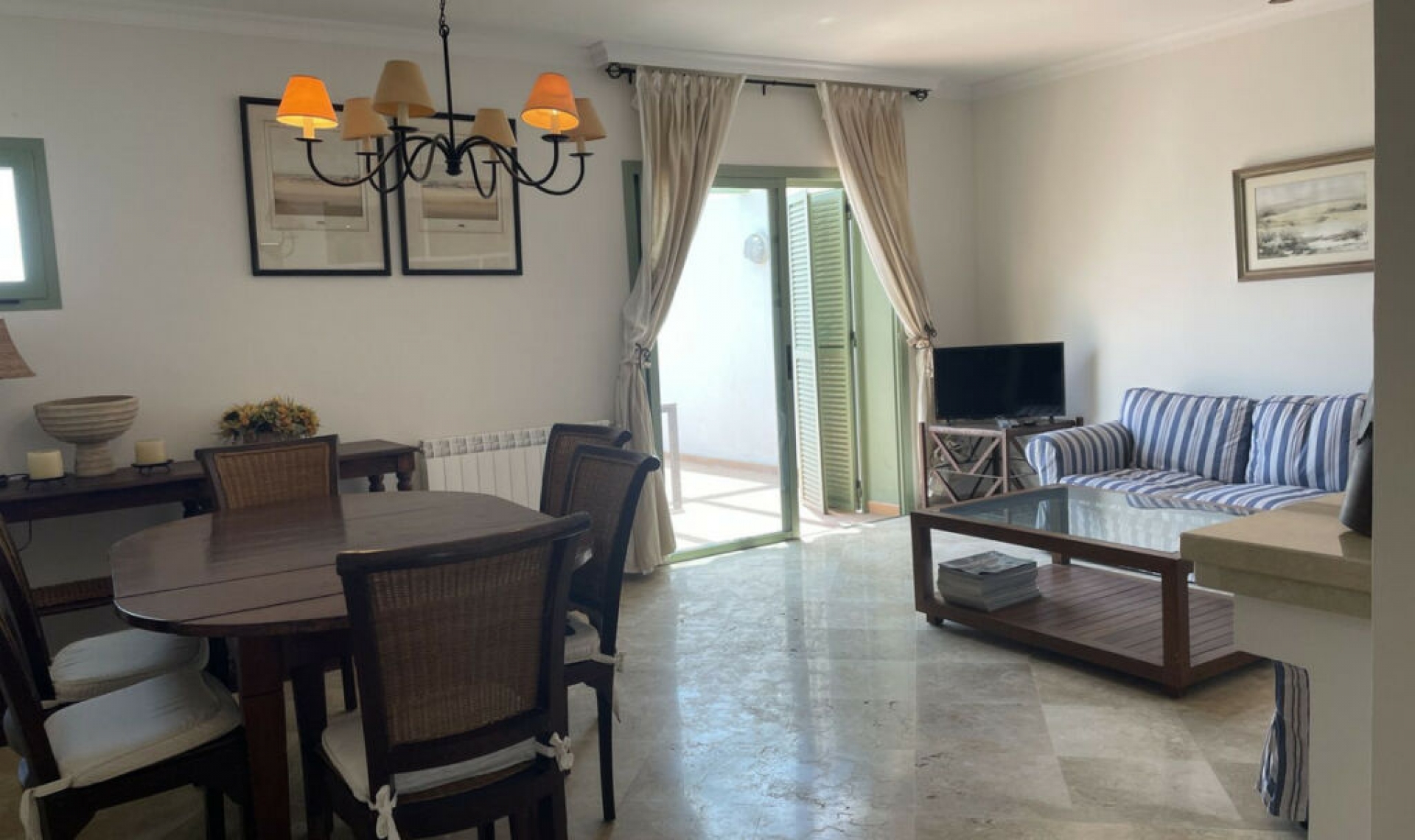 Resale - Apartment -
La Alcaidesa