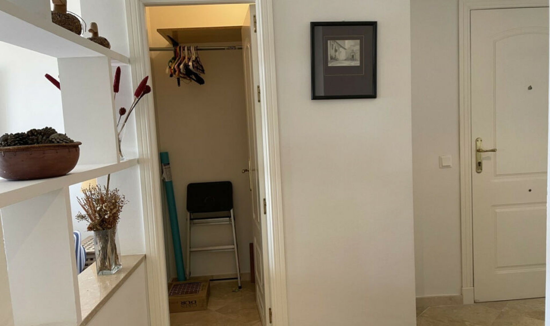 Resale - Apartment -
La Alcaidesa