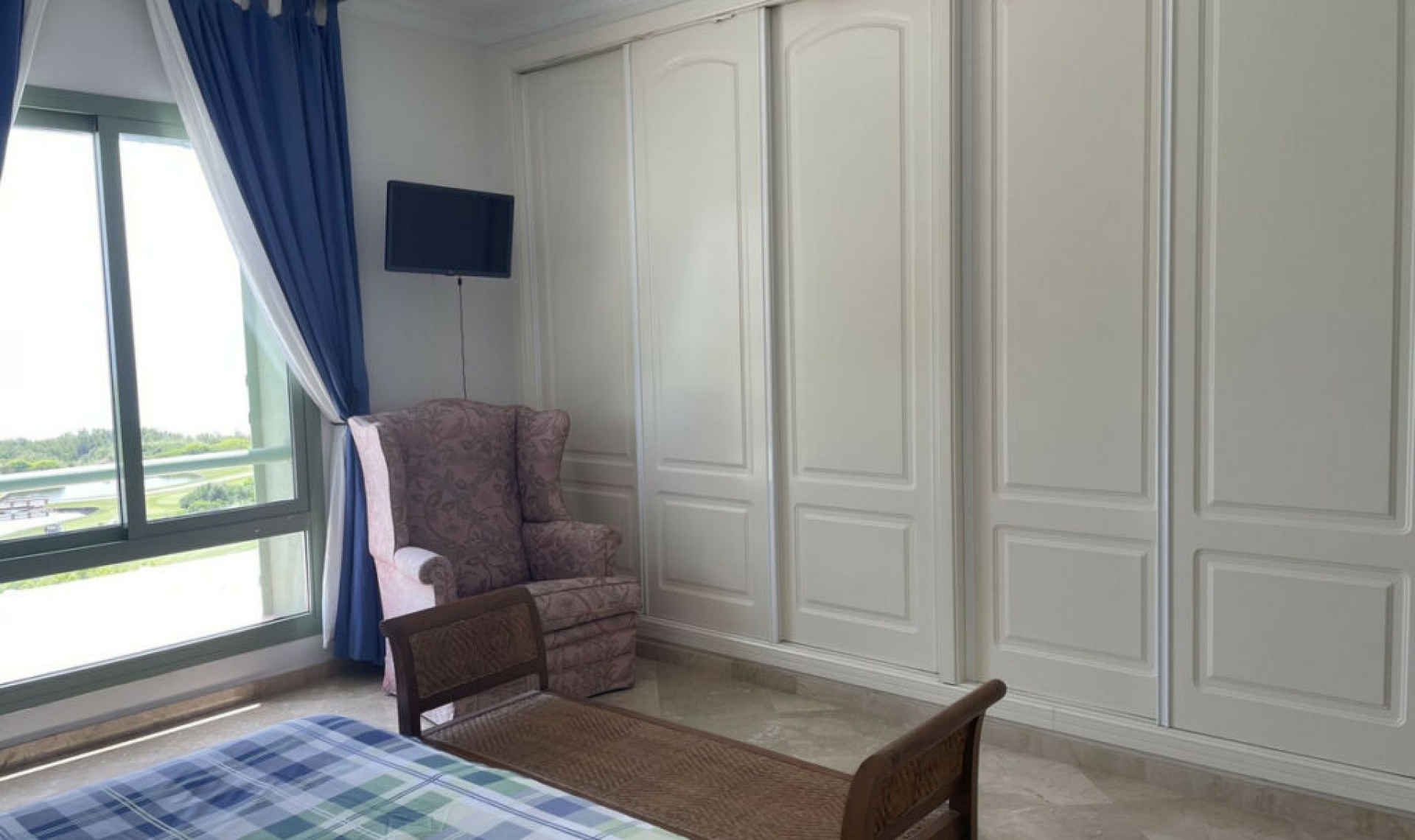 Resale - Apartment -
La Alcaidesa