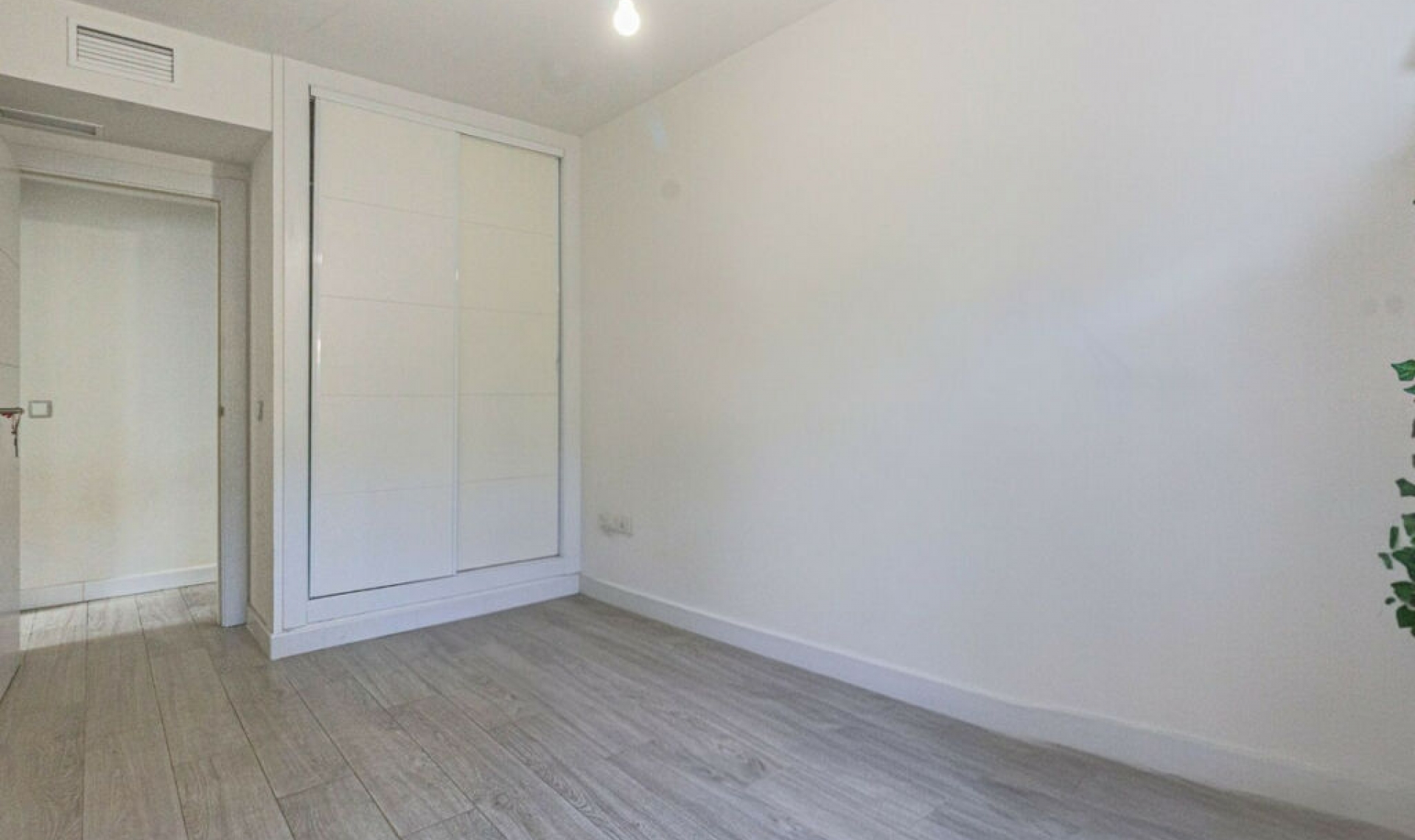 Resale - Apartment -
La Alcaidesa