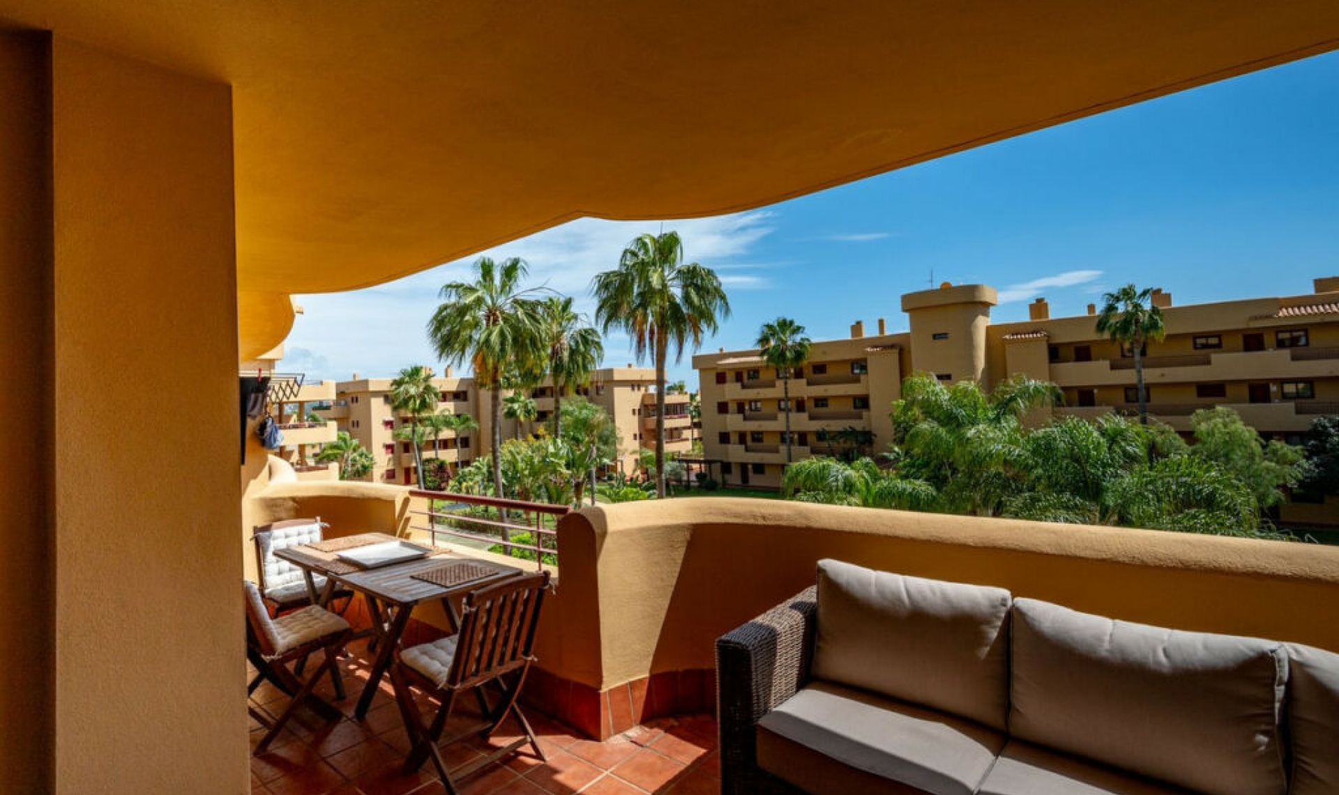Resale - Apartment -
La Cala de Mijas