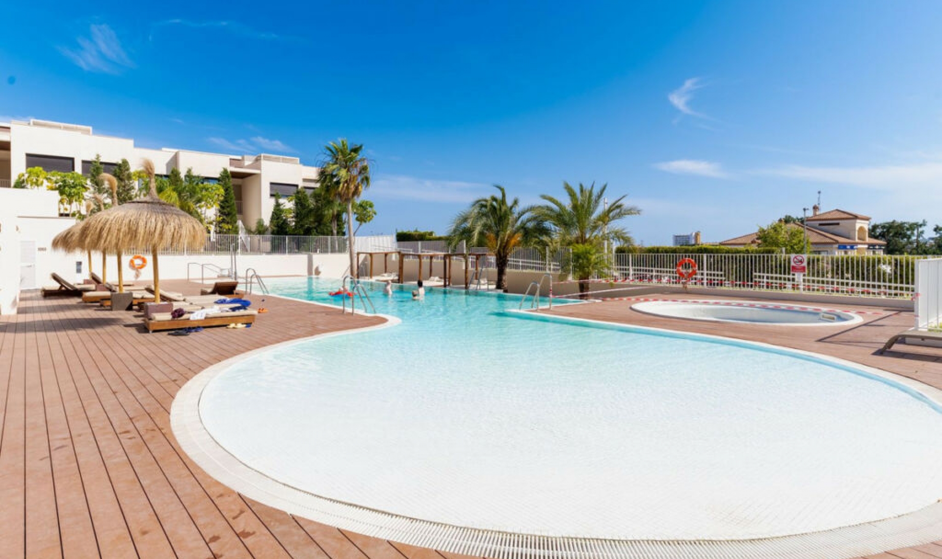 Resale - Apartment -
La Cala de Mijas