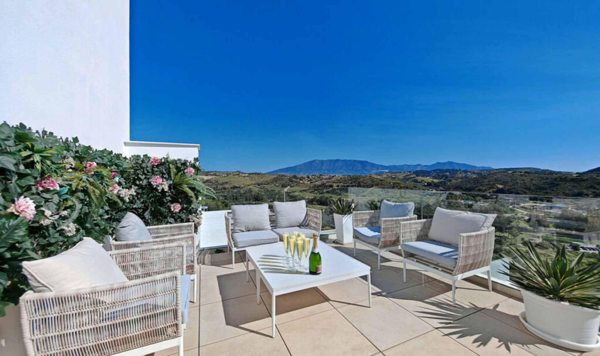 Resale - Apartment -
La Cala de Mijas