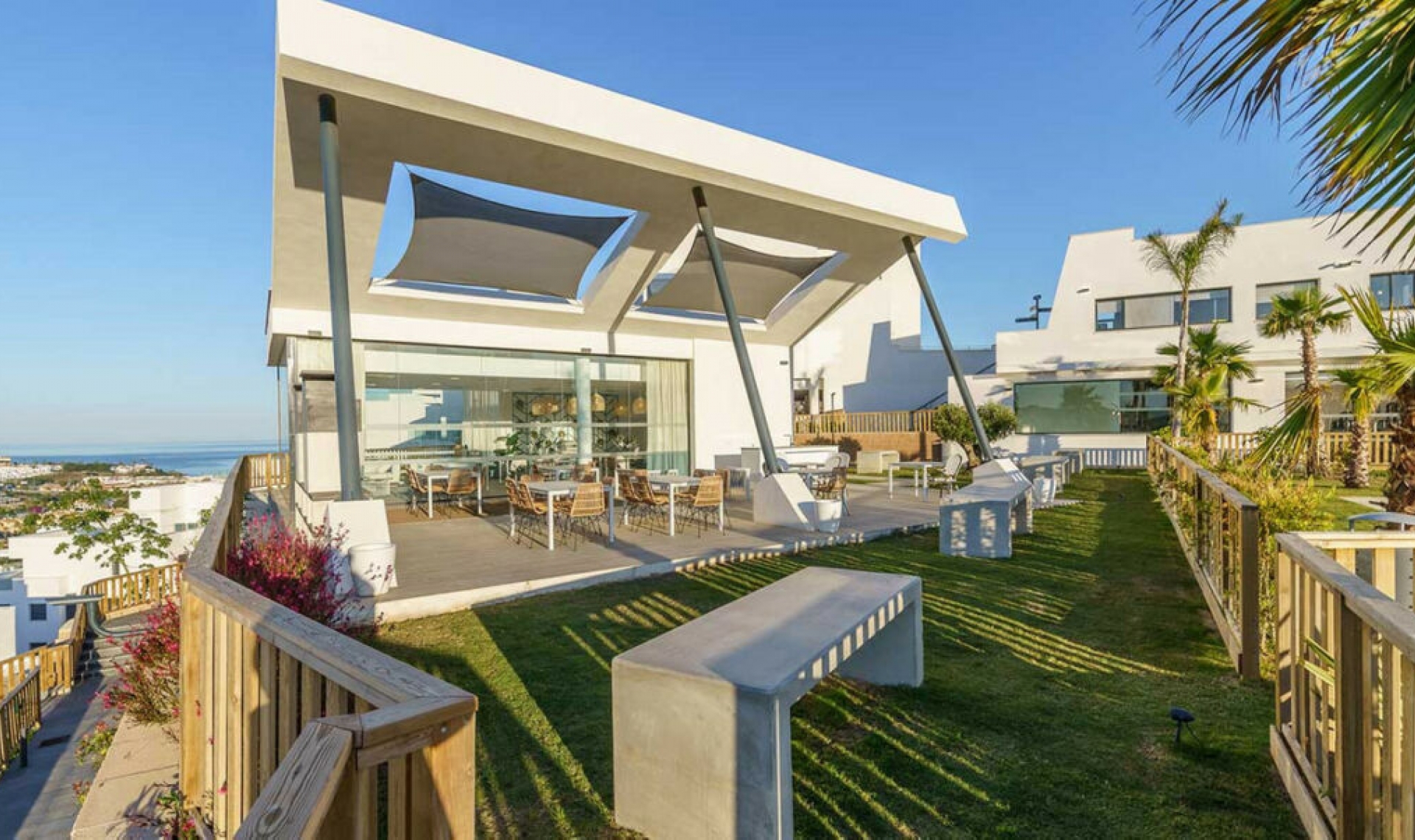 Resale - Apartment -
La Cala de Mijas