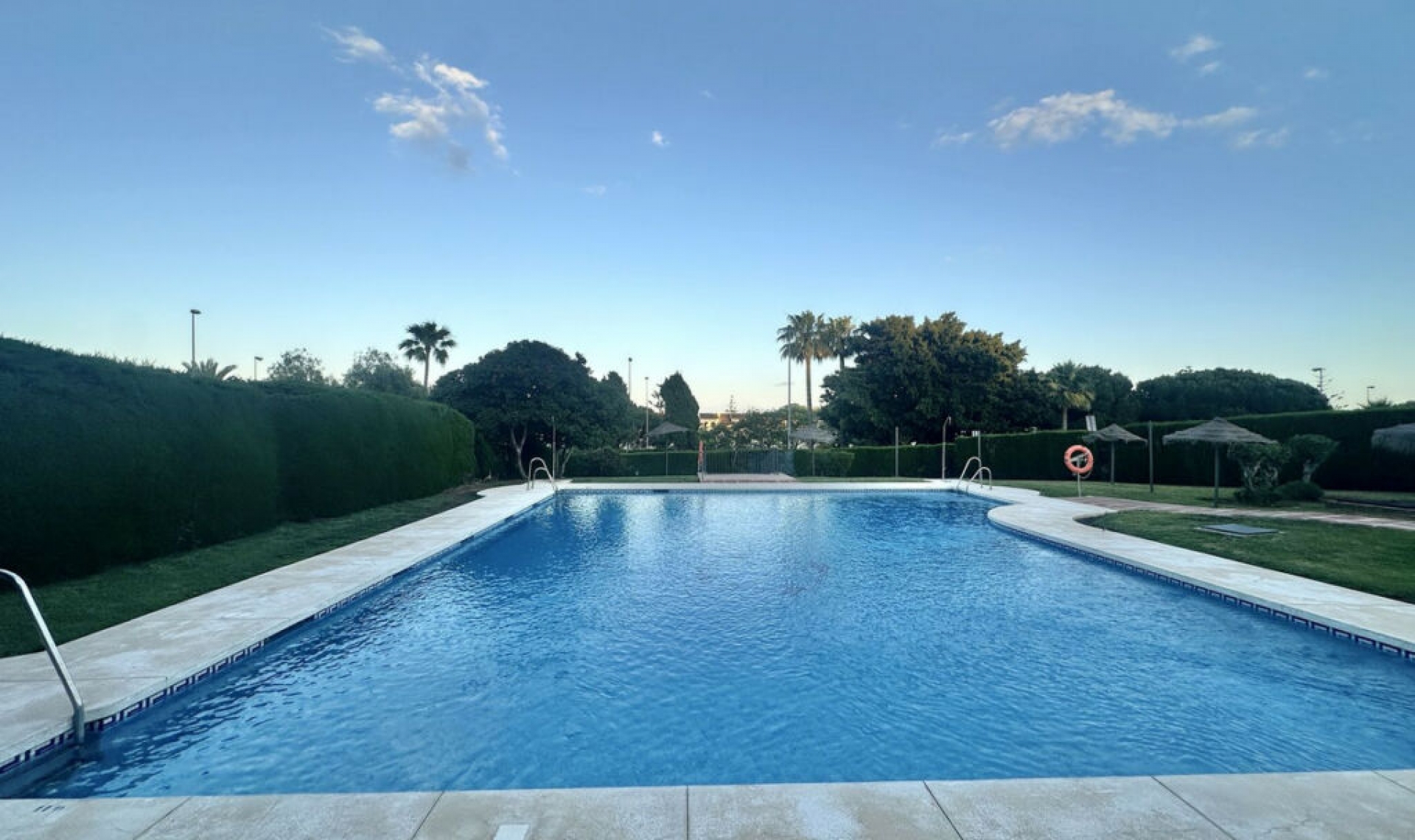 Resale - Apartment -
La Cala de Mijas