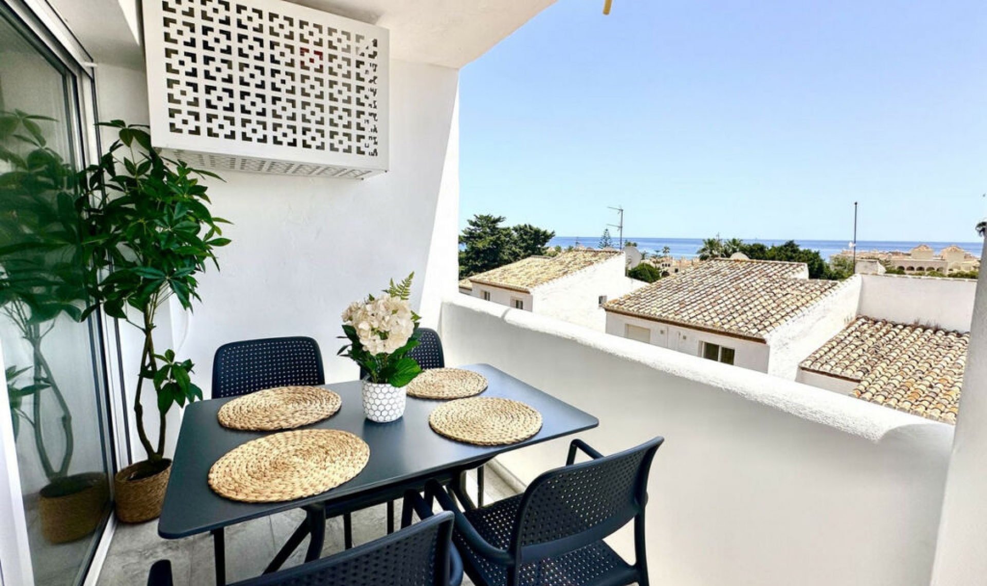 Resale - Apartment -
La Cala de Mijas