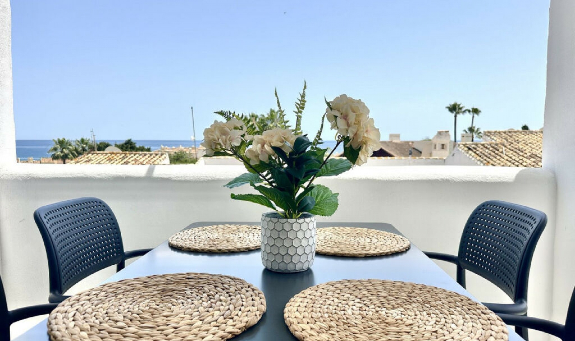 Resale - Apartment -
La Cala de Mijas
