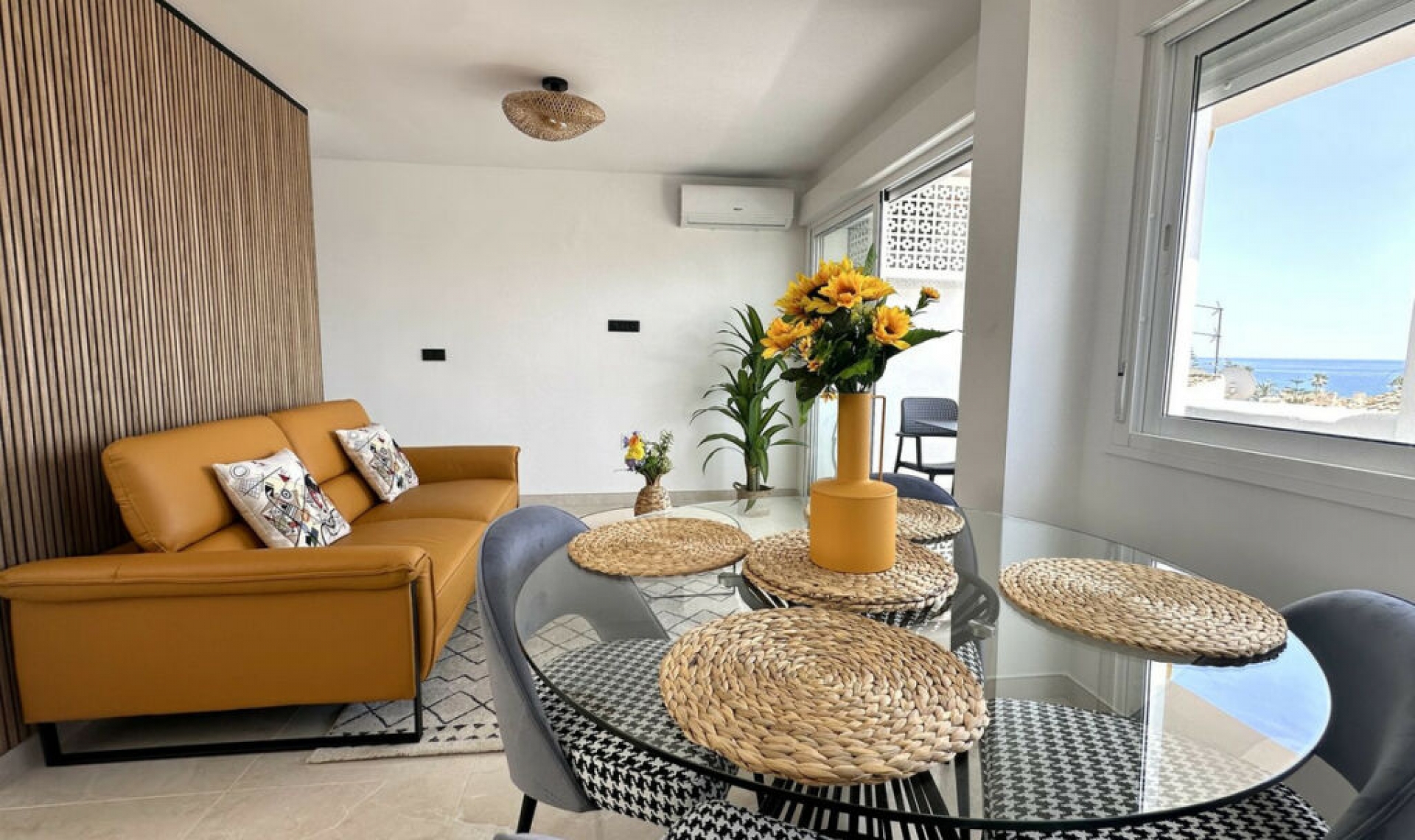 Resale - Apartment -
La Cala de Mijas