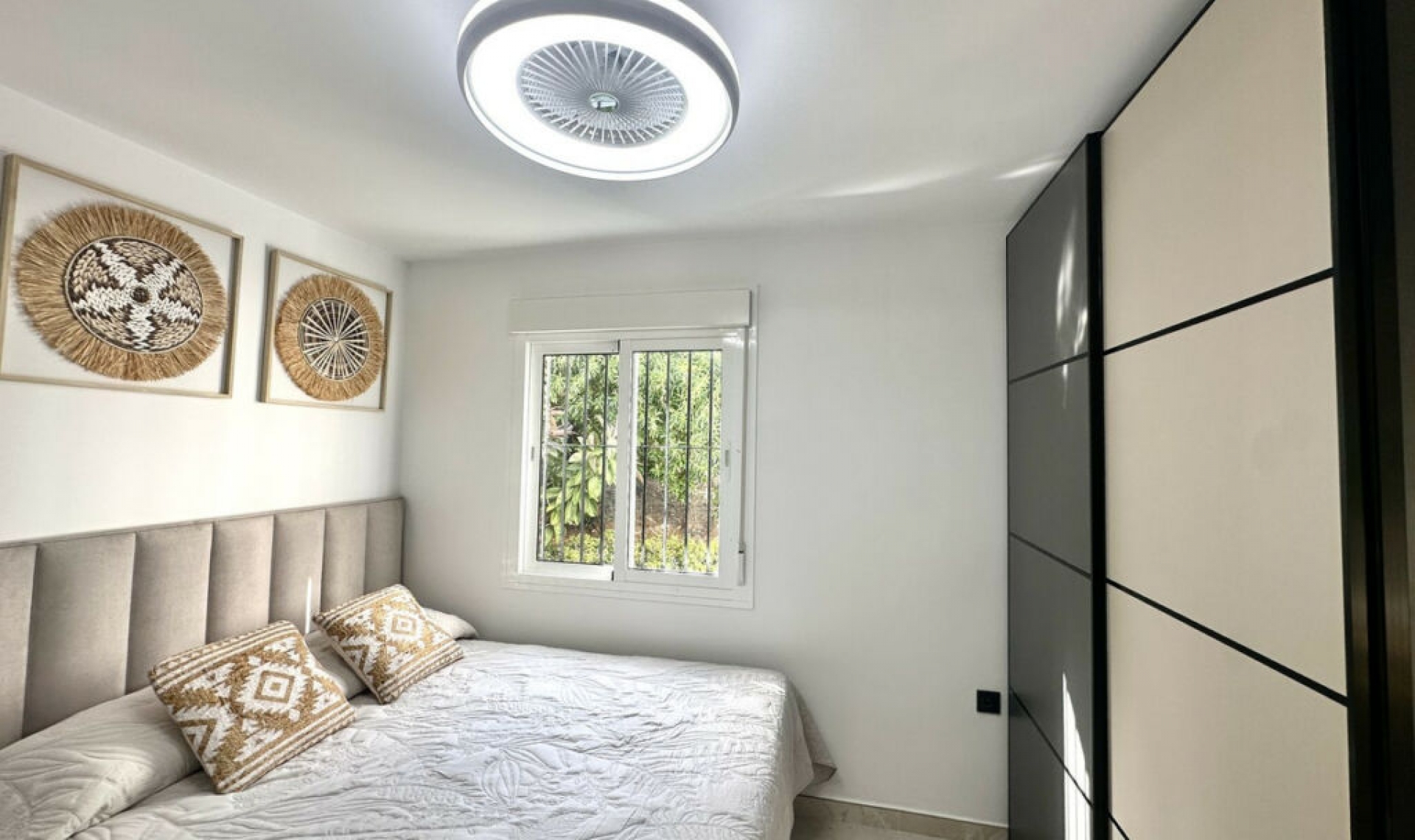 Resale - Apartment -
La Cala de Mijas