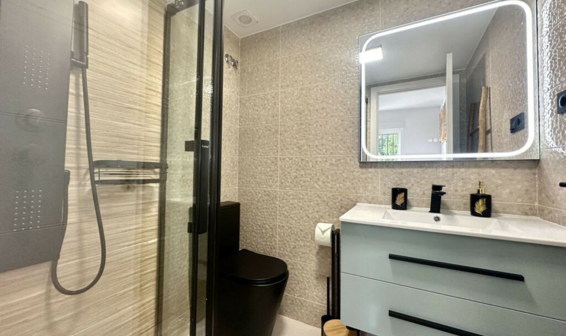 Resale - Apartment -
La Cala de Mijas