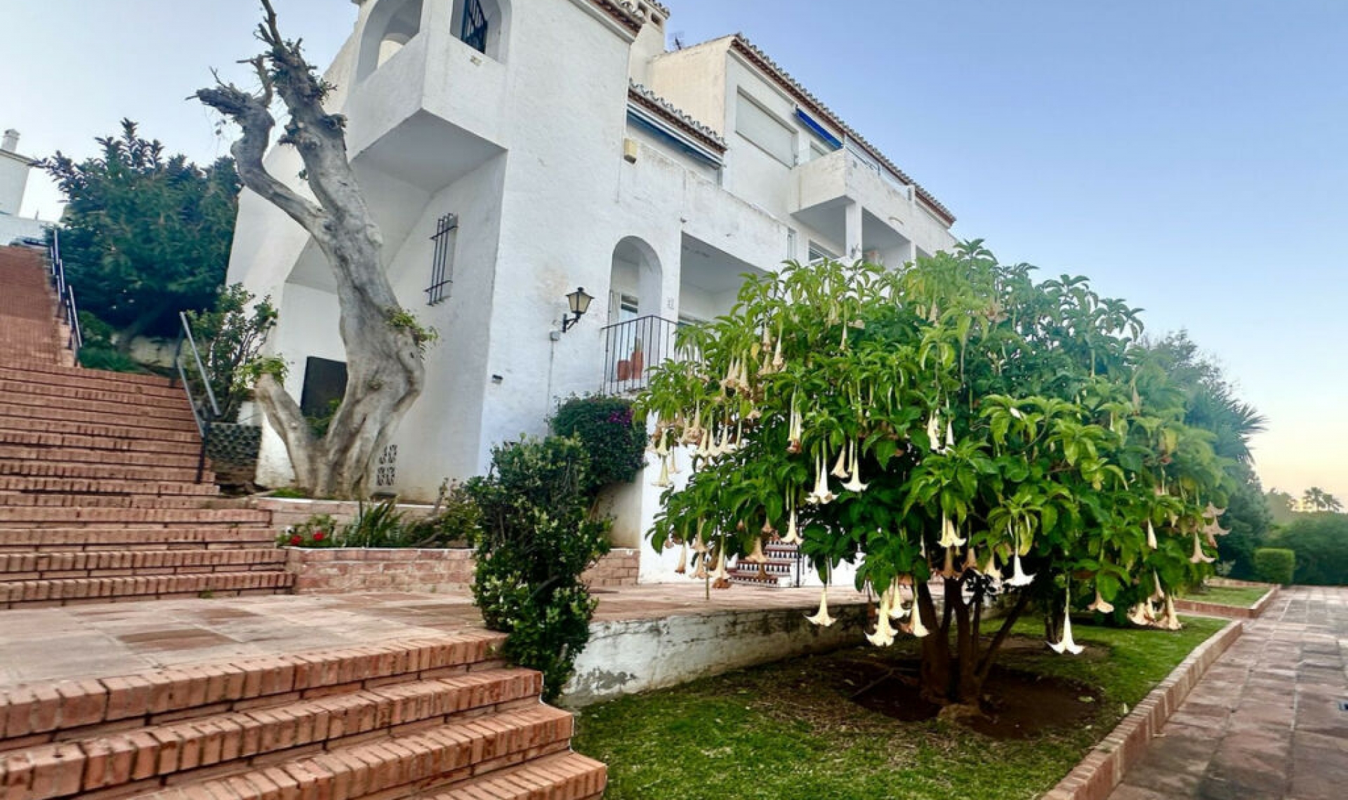 Resale - Apartment -
La Cala de Mijas