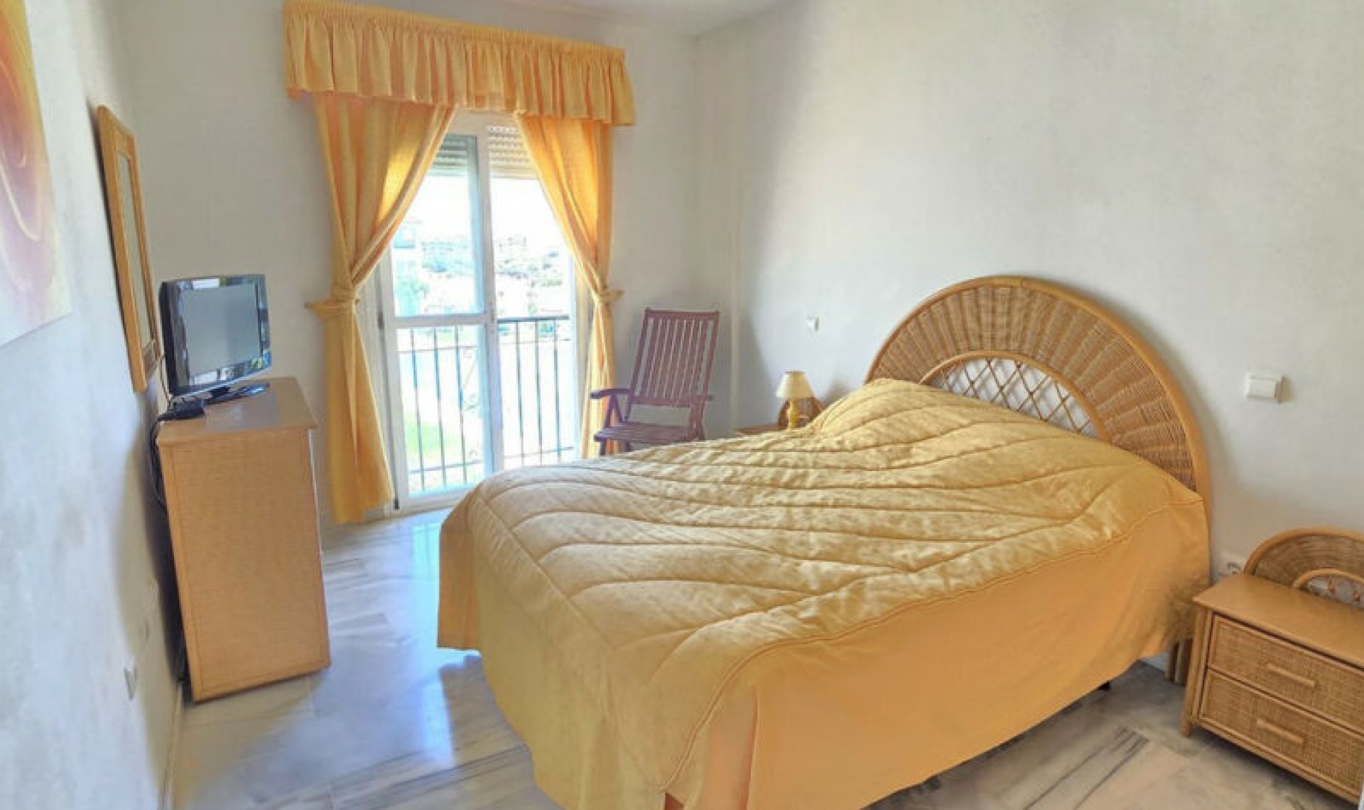 Resale - Apartment -
La Cala de Mijas