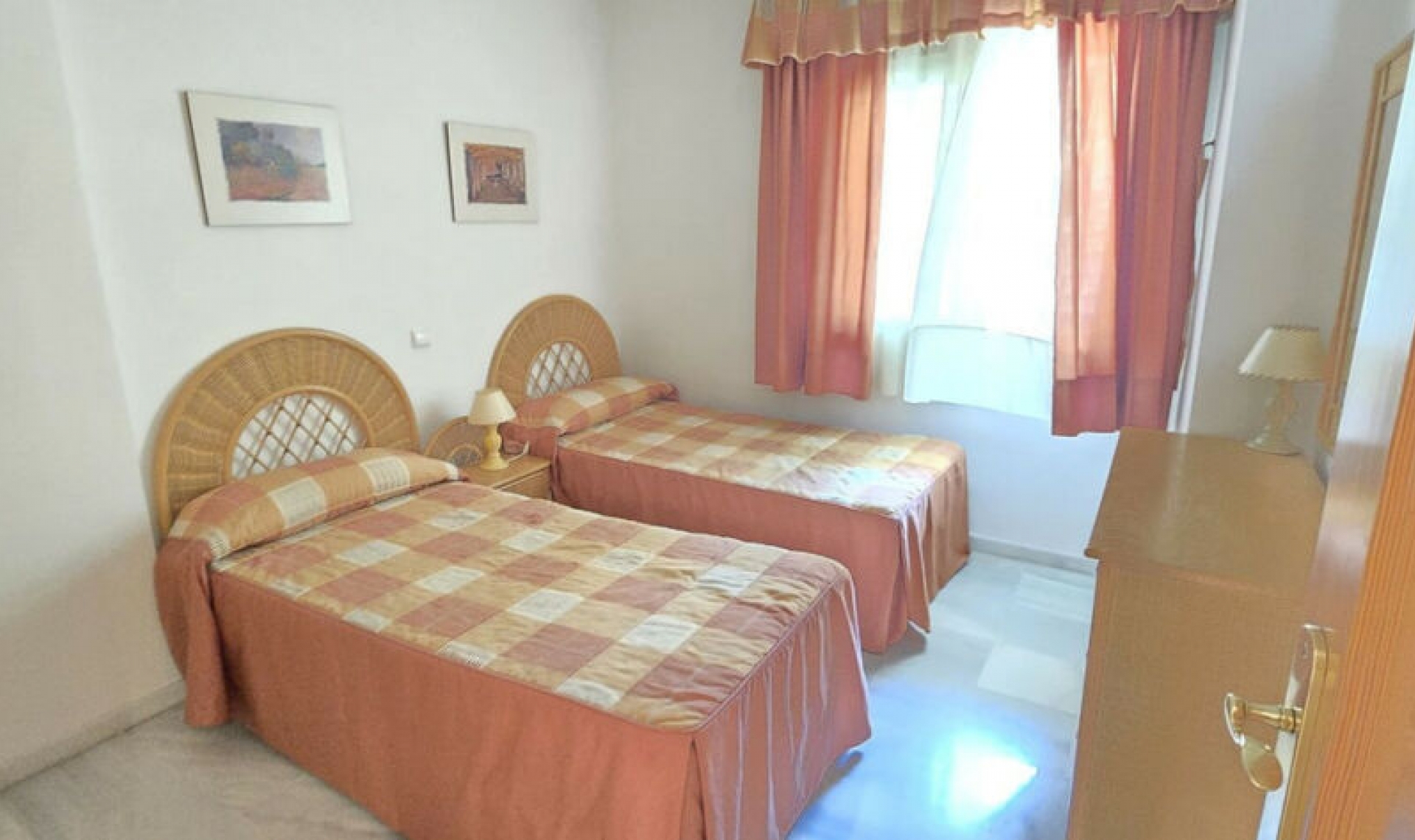 Resale - Apartment -
La Cala de Mijas