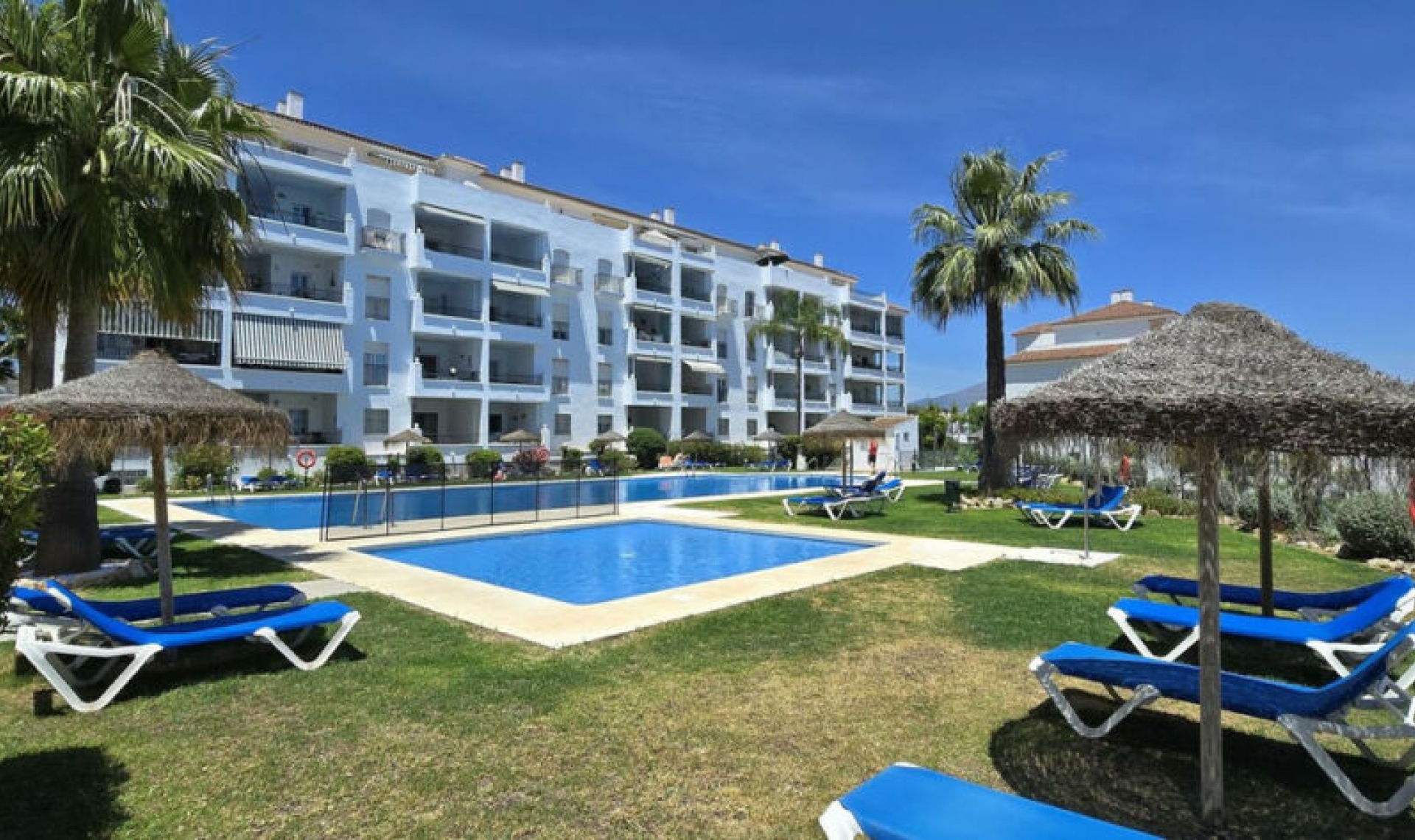Resale - Apartment -
La Cala de Mijas