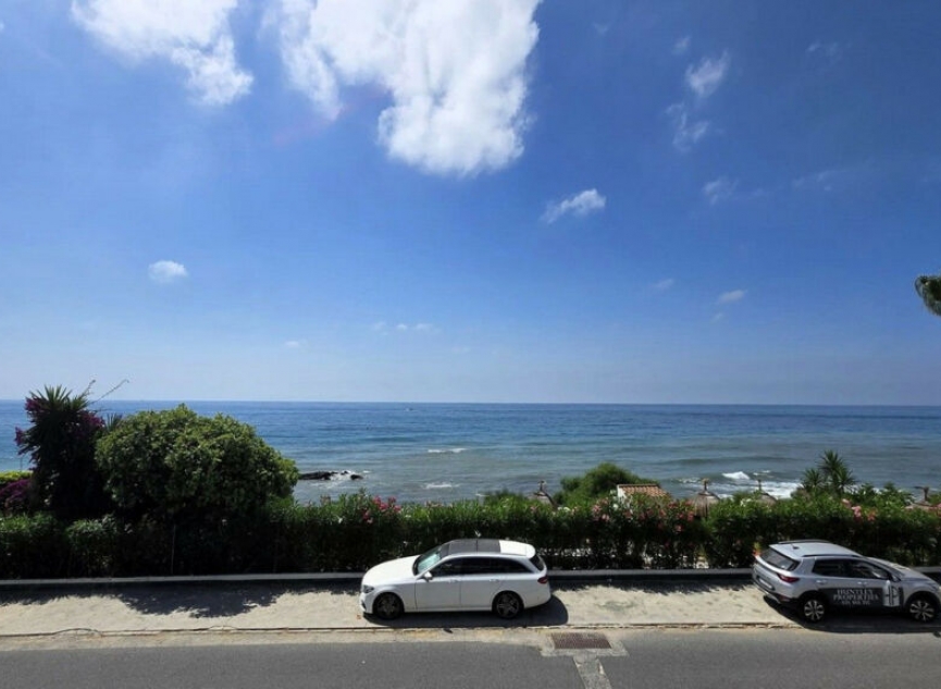 Resale - Apartment -
La Cala de Mijas