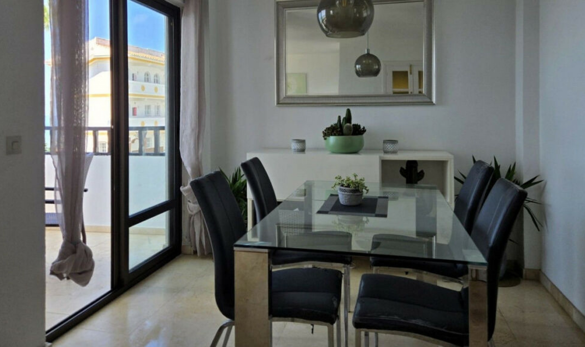 Resale - Apartment -
La Cala de Mijas