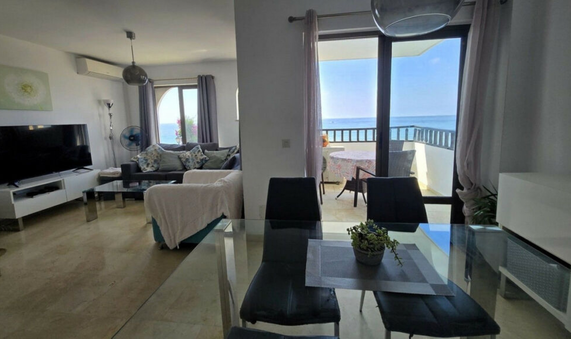 Resale - Apartment -
La Cala de Mijas
