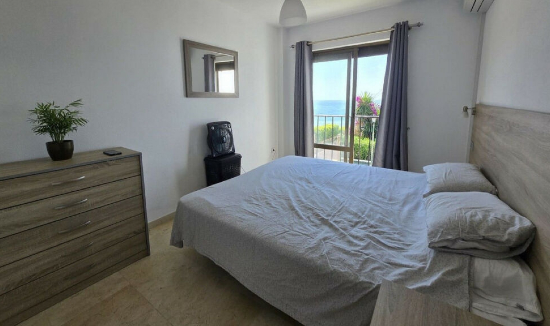 Resale - Apartment -
La Cala de Mijas