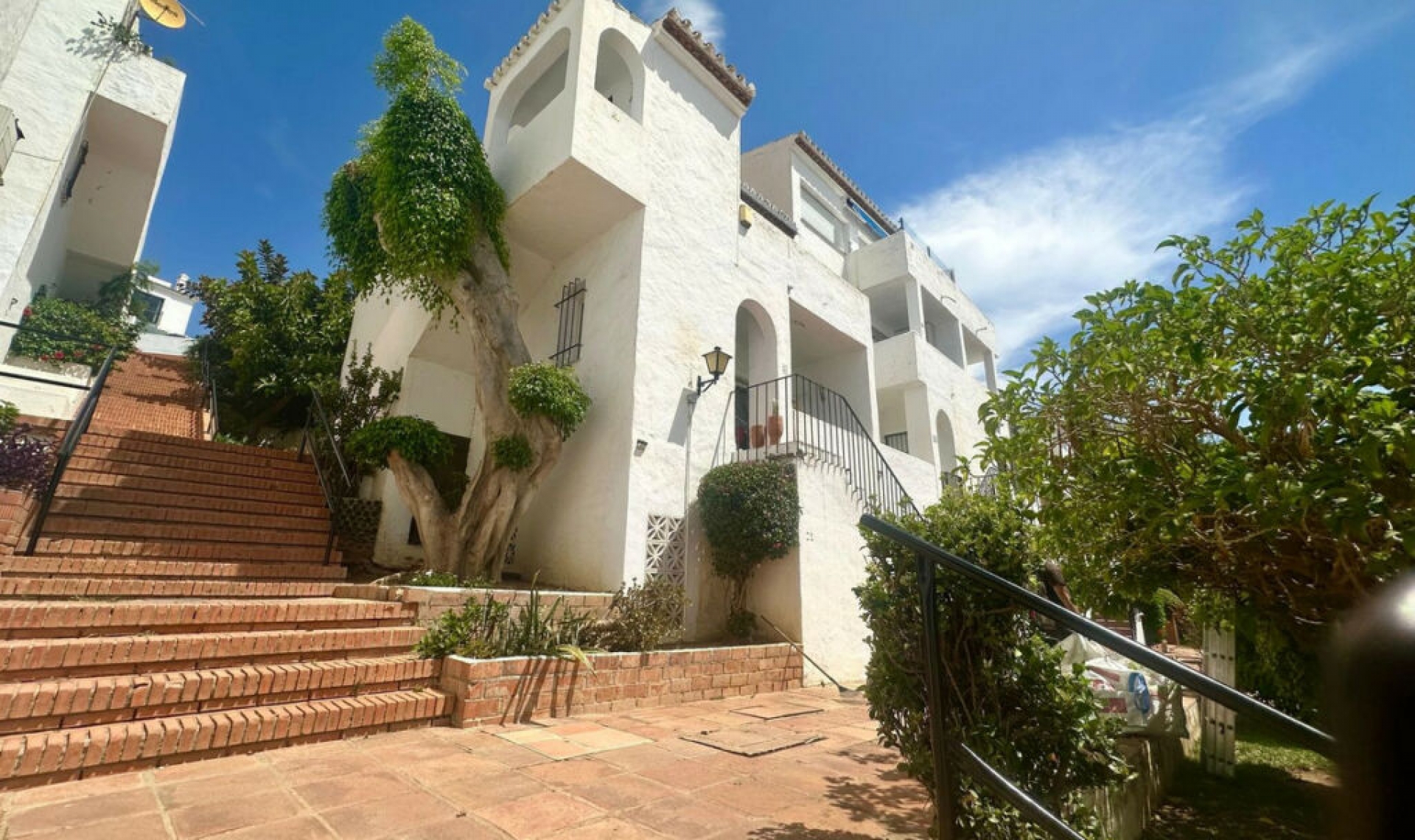 Resale - Apartment -
La Cala de Mijas