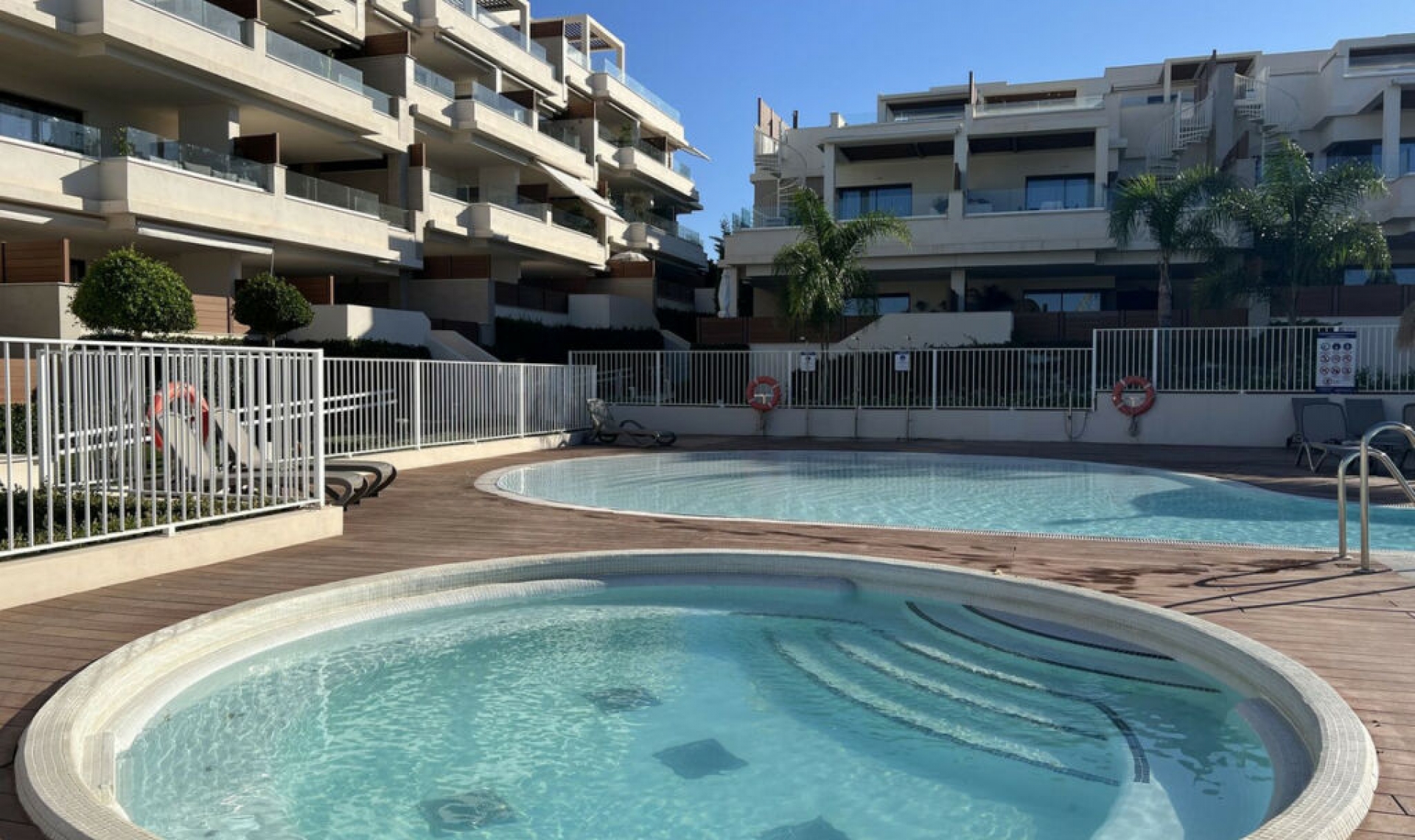 Resale - Apartment -
La Cala de Mijas