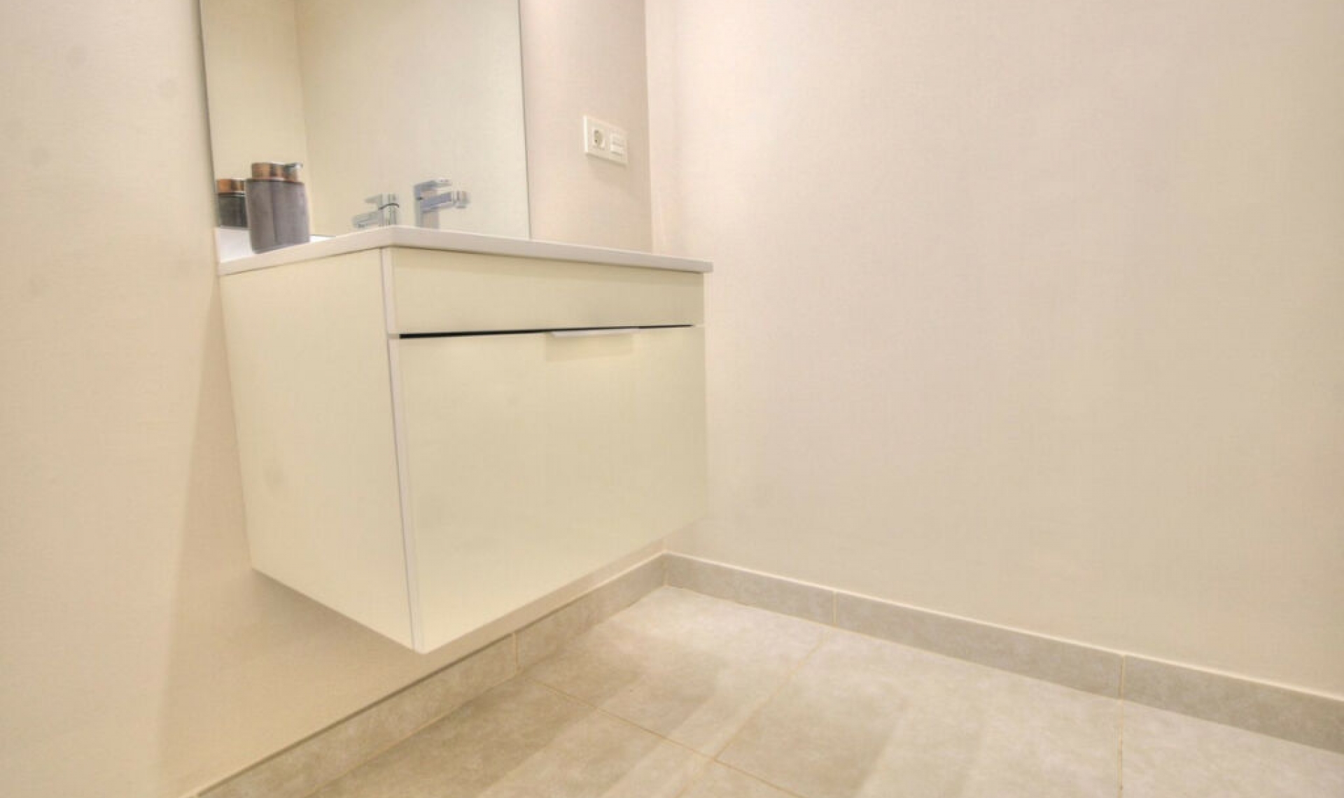 Resale - Apartment -
La Cala de Mijas