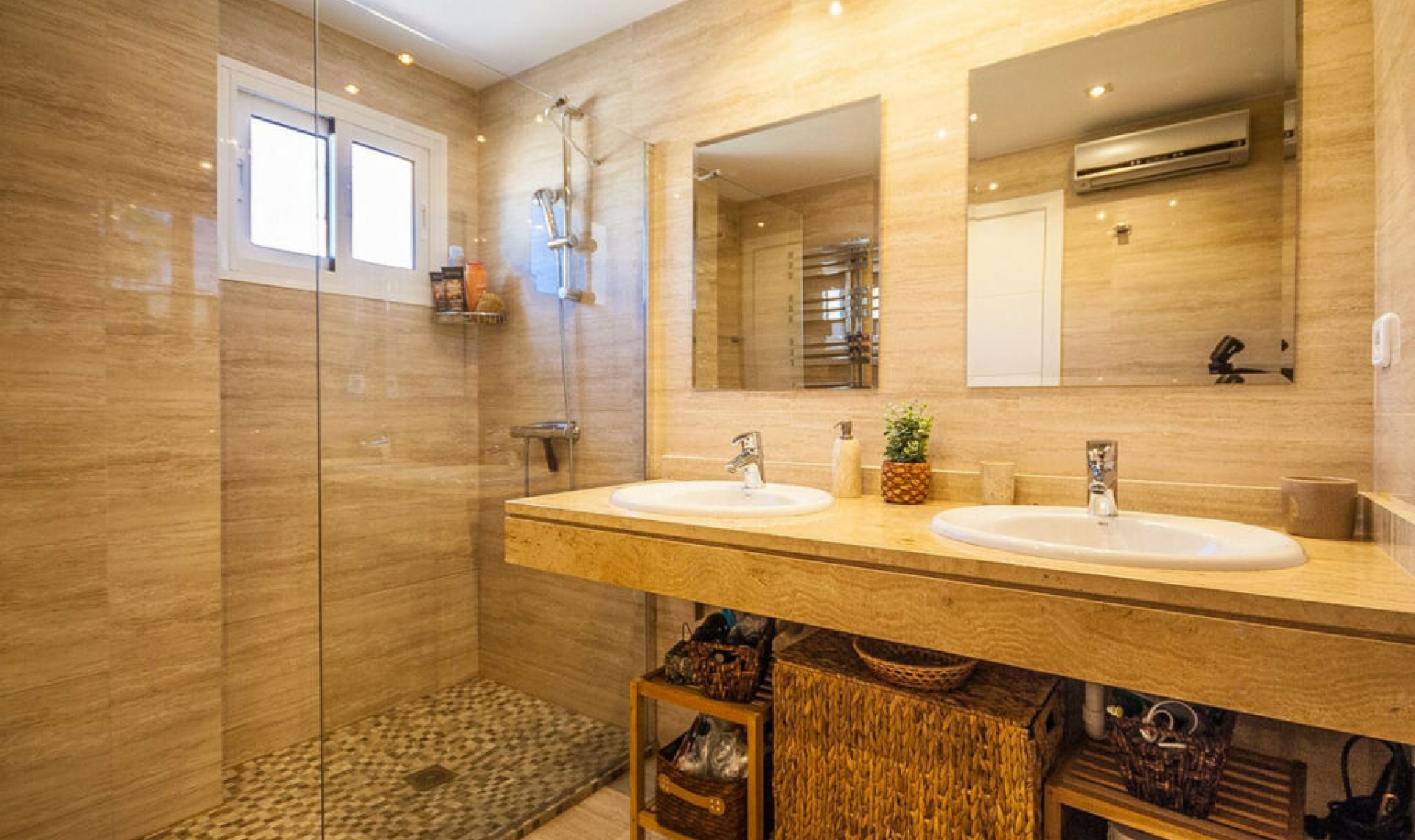 Resale - Apartment -
La Cala de Mijas