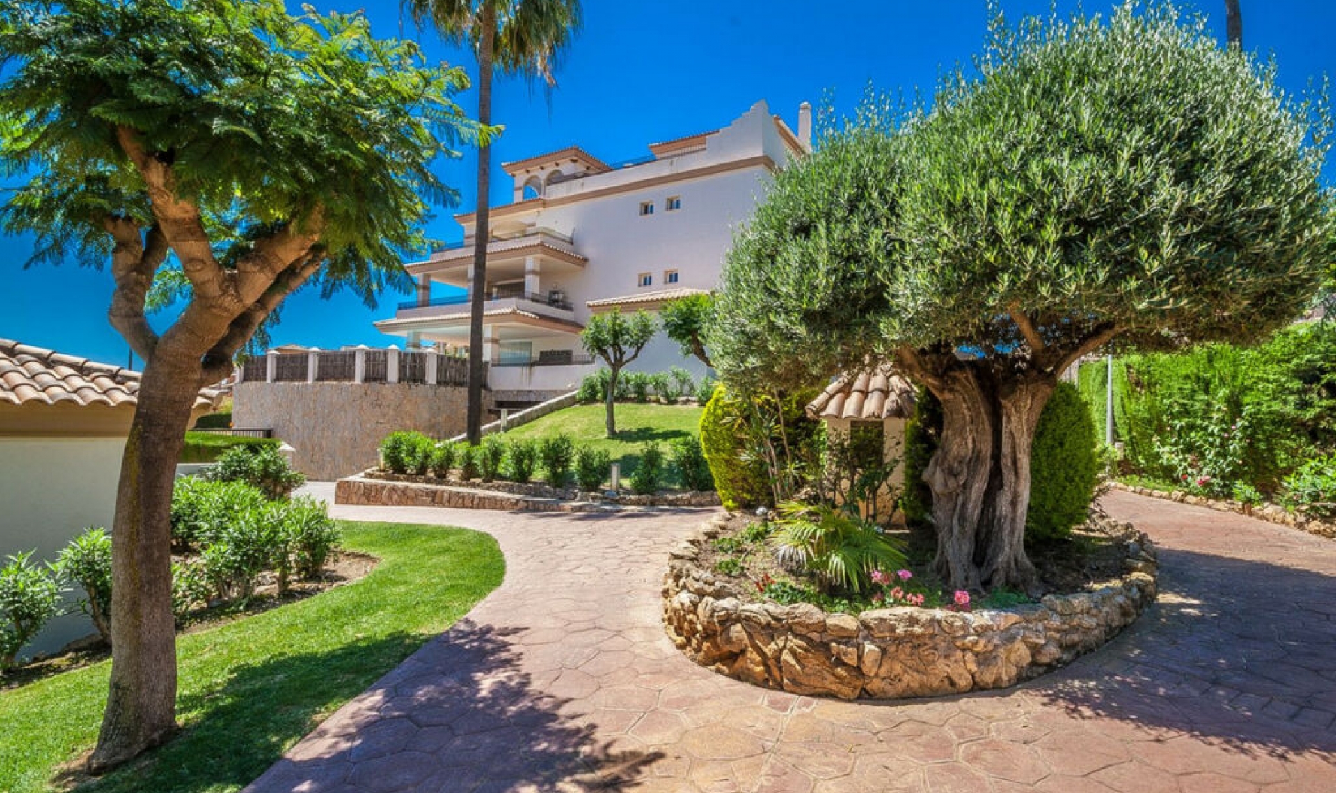 Resale - Apartment -
La Cala de Mijas