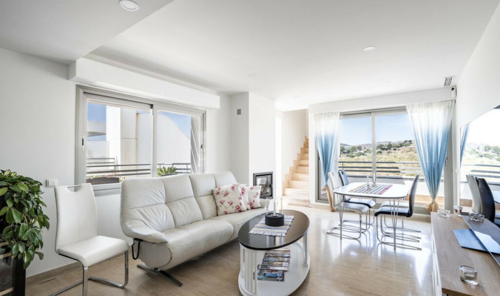 Resale - Apartment -
La Cala de Mijas