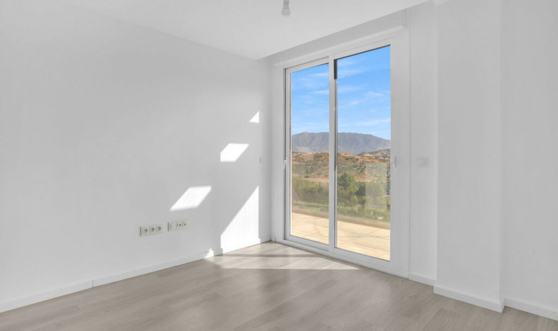 Resale - Apartment -
La Cala de Mijas