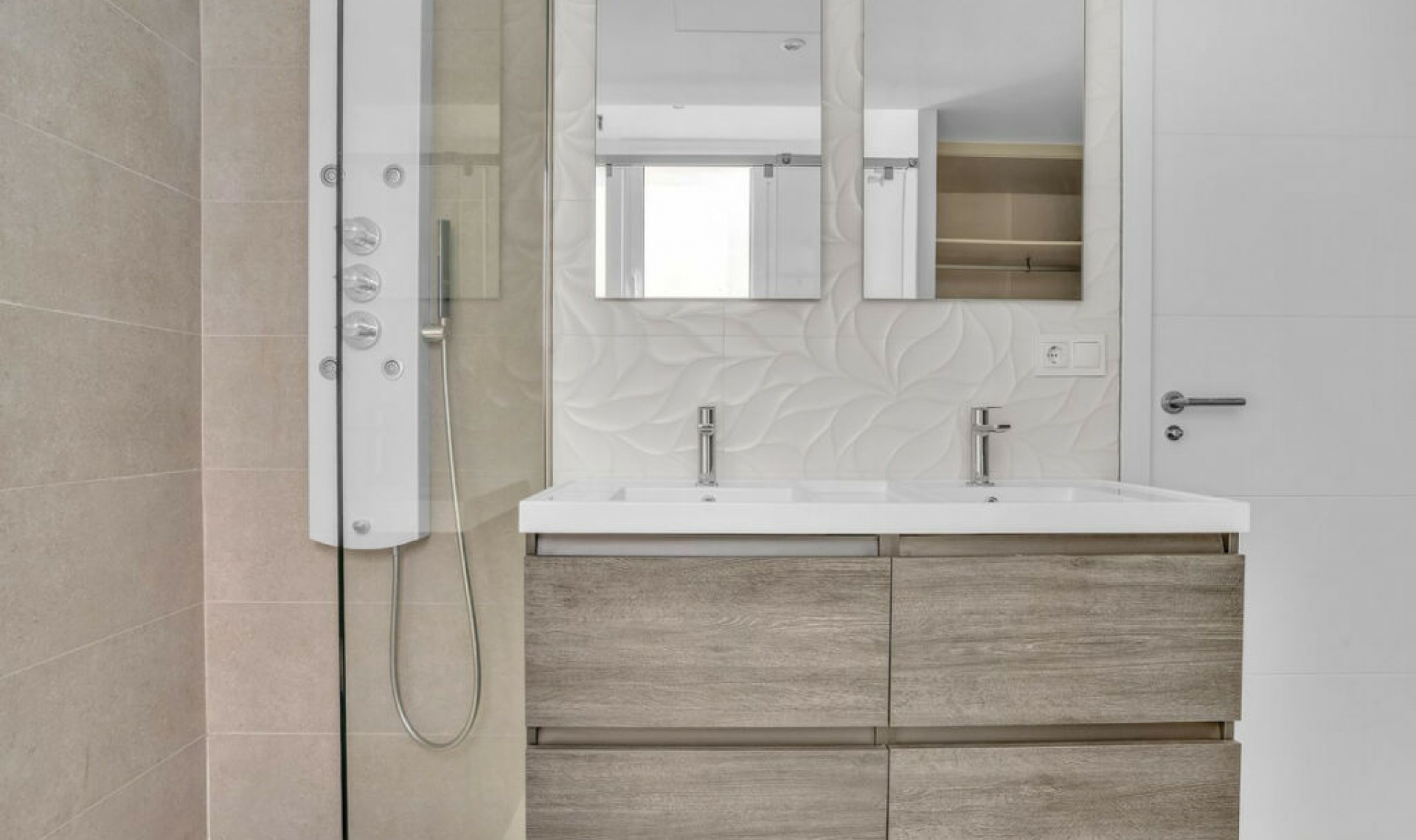 Resale - Apartment -
La Cala de Mijas