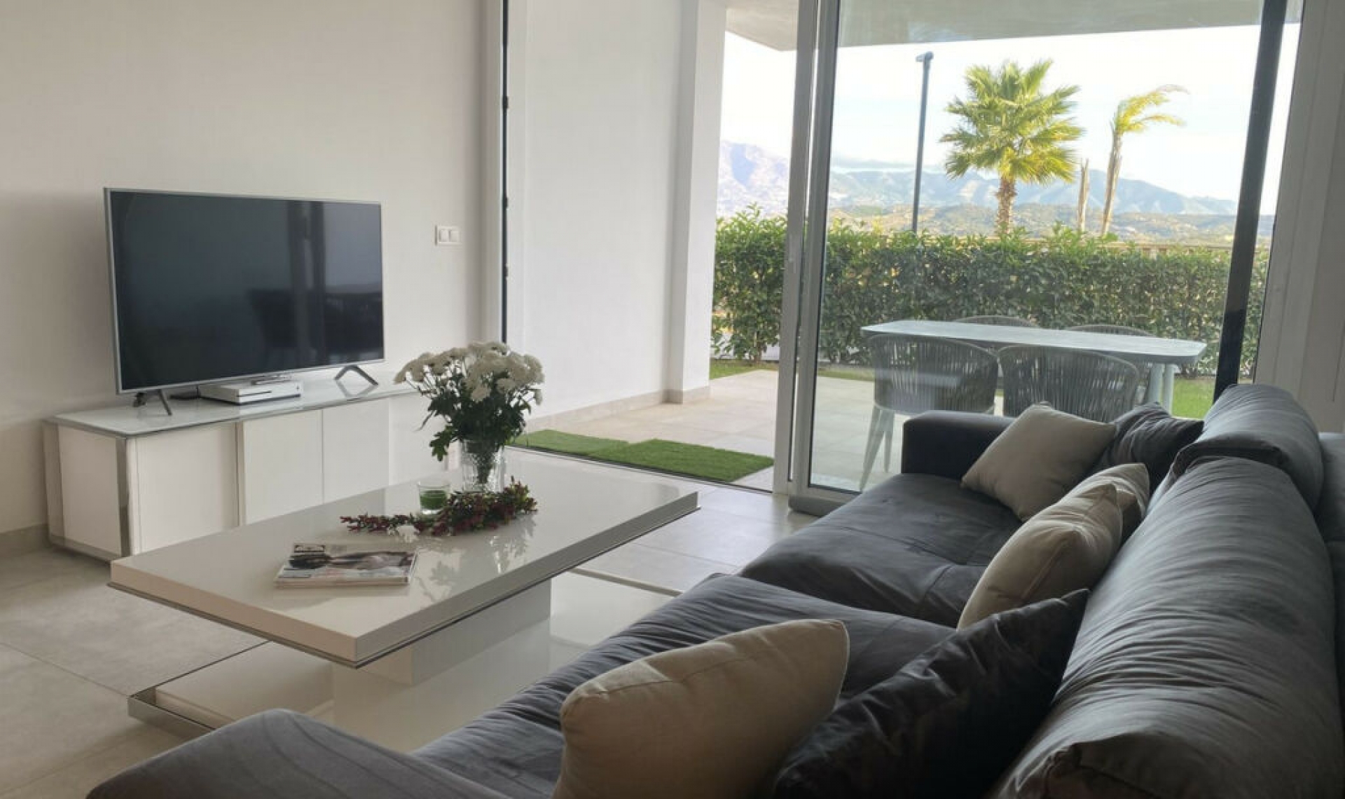 Resale - Apartment -
La Cala de Mijas