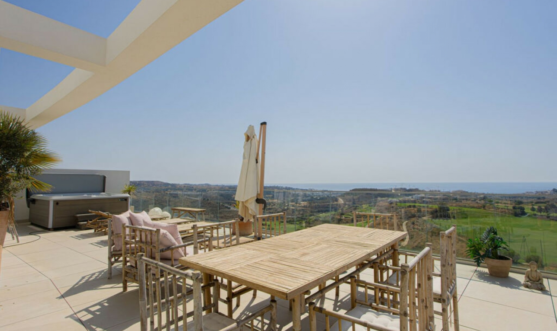 Resale - Apartment -
La Cala de Mijas
