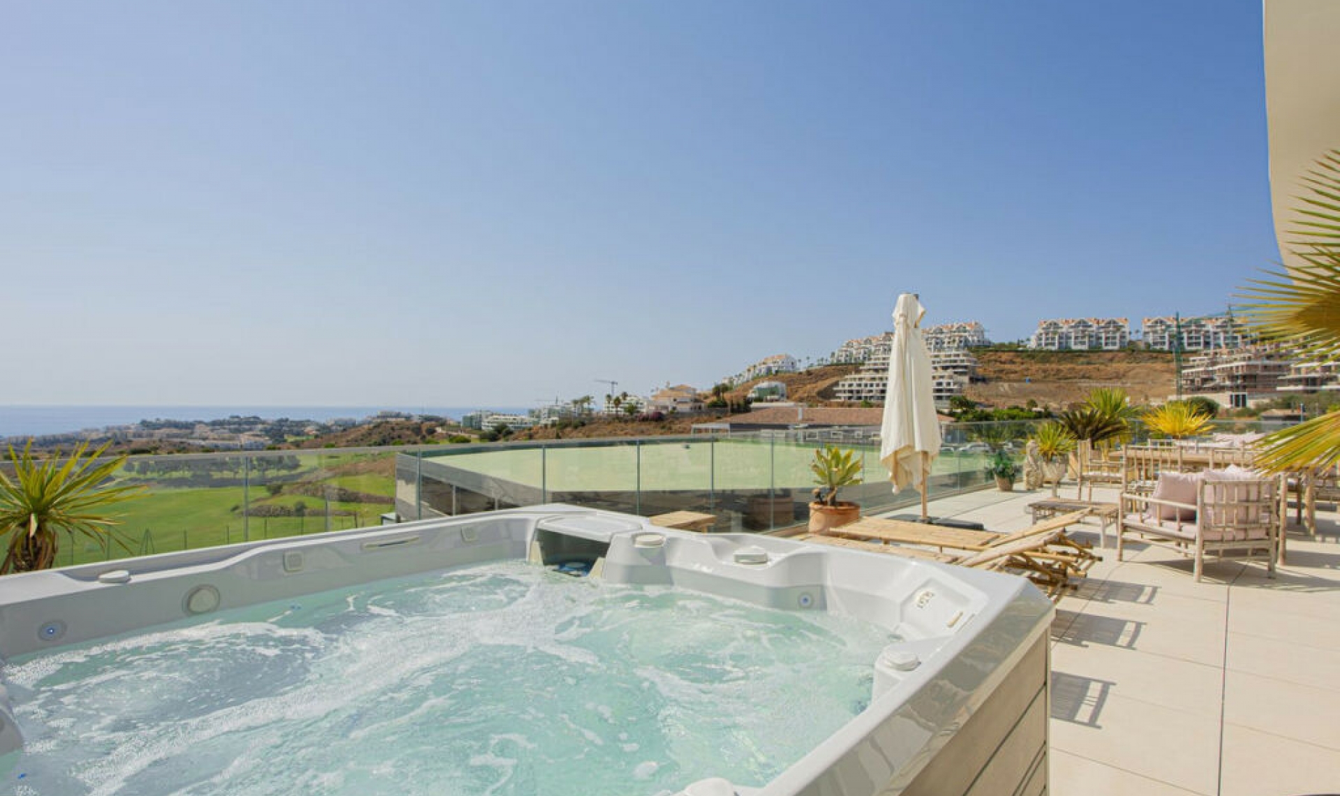 Resale - Apartment -
La Cala de Mijas